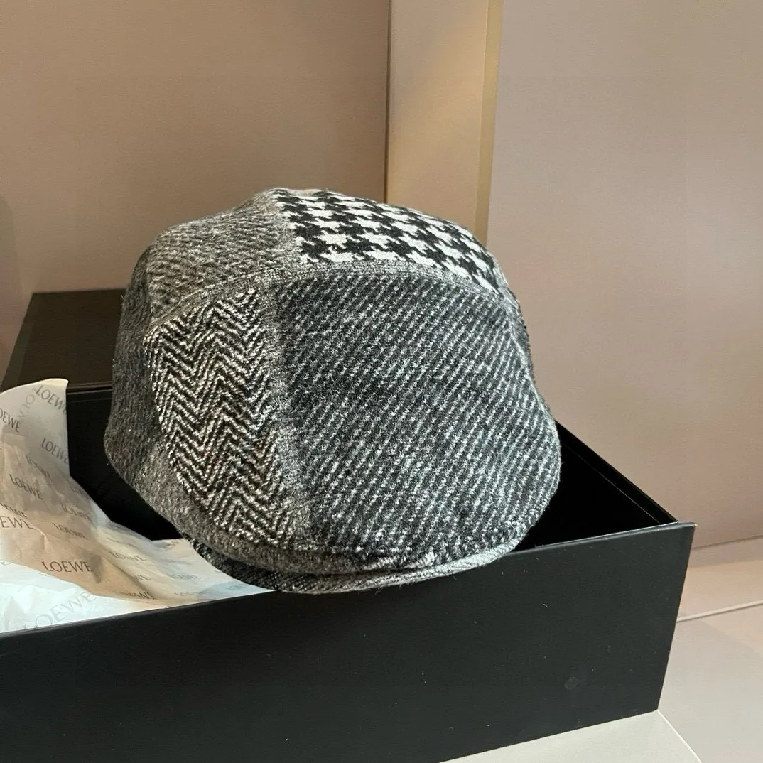 💰100¥ Loewe's new duck bill forward hat, classic painter's hat, unisex