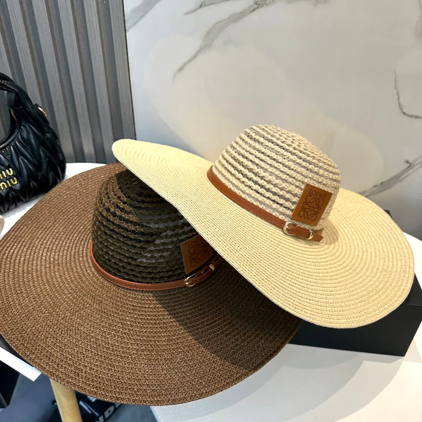 P80 LOEWE big-brimmed hat, big sun hat, made of fine grass, official model opening, non-market ordinary version, head circumference 57cm