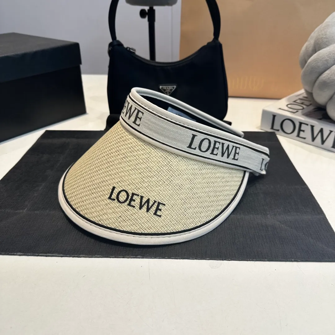 P44 LOEVE hollow top peaked cap, straw hat, original quality, exquisite workmanship, high-end luxury, very breathable and adjustable,