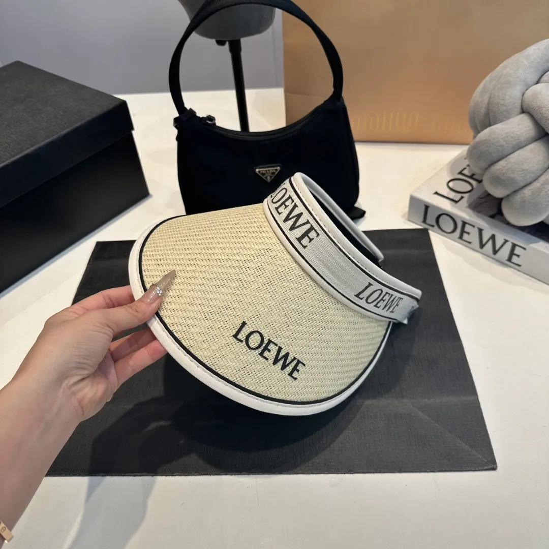 P44 LOEVE hollow top peaked cap, straw hat, original quality, exquisite workmanship, high-end luxury, very breathable and adjustable,