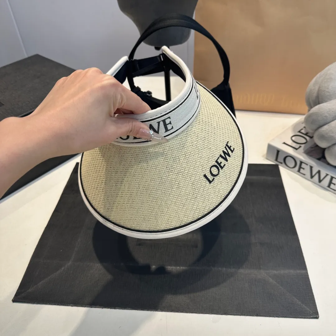 P44 LOEVE hollow top peaked cap, straw hat, original quality, exquisite workmanship, high-end luxury, very breathable and adjustable,