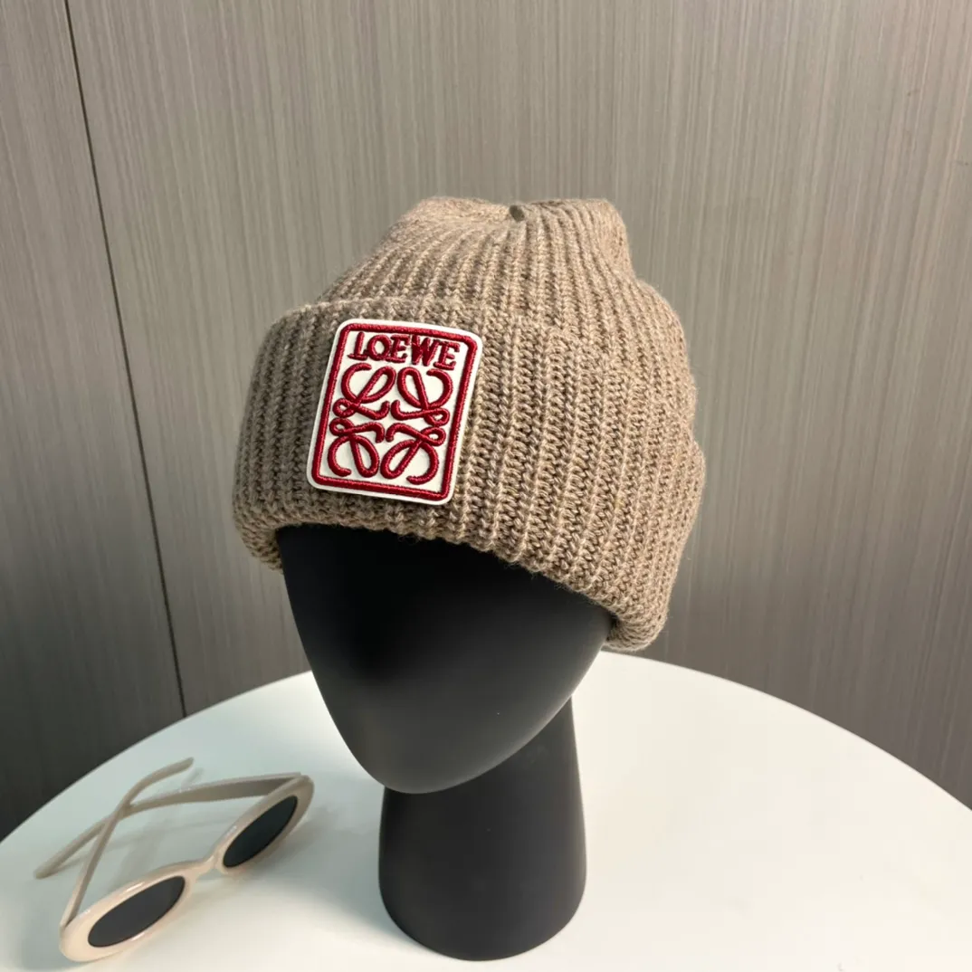 P76💛 comes with dust bag. [LOEWE Luo Yiwei] 2024 early autumn knitted beanie, big-name fashion, very versatile
