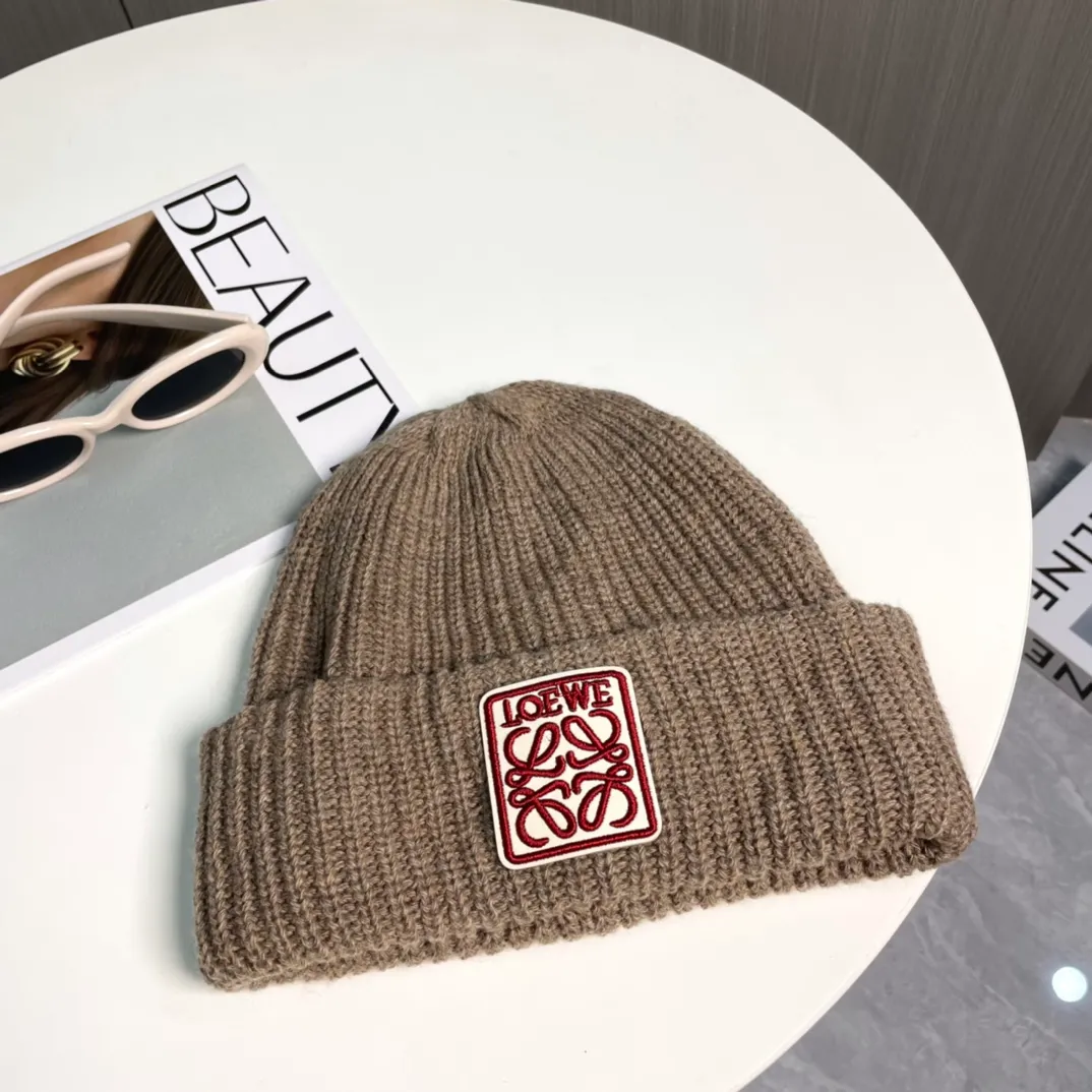 P76💛 comes with dust bag. [LOEWE Luo Yiwei] 2024 early autumn knitted beanie, big-name fashion, very versatile
