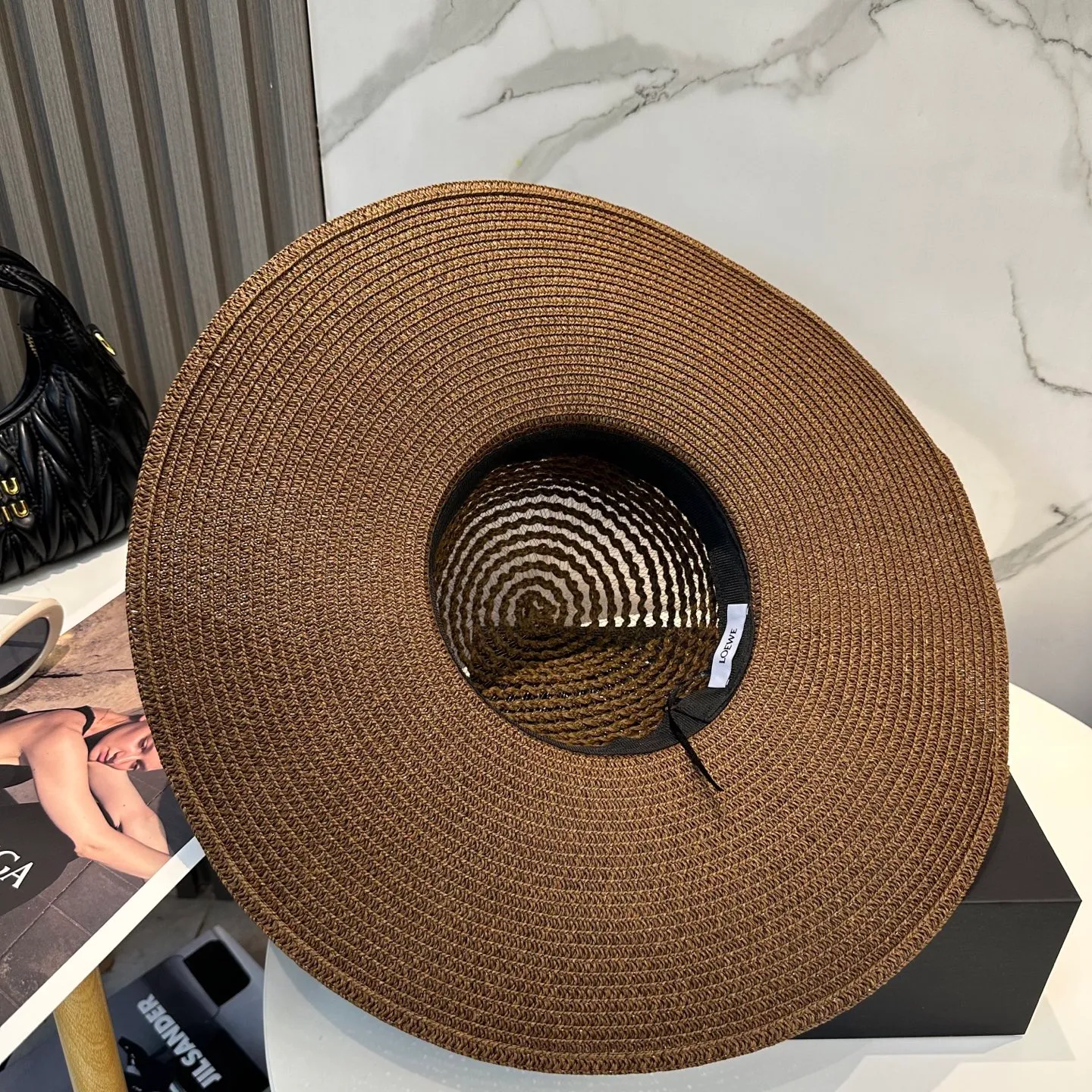 P80 LOEWE big-brimmed hat, big sun hat, made of fine grass, official model opening, non-market ordinary version, head circumference 57cm