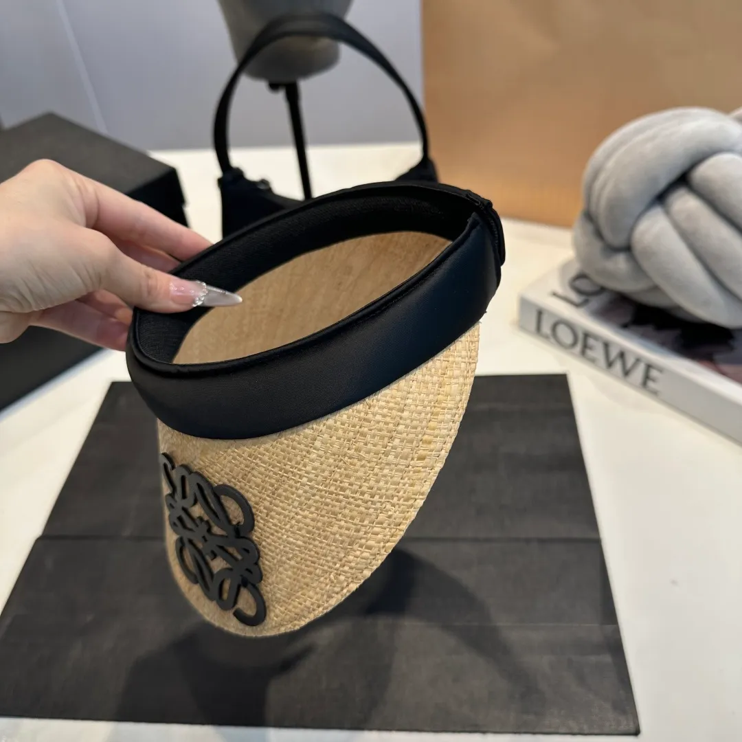 P70 LOEWE empty top hat👏High quality raffia empty top hat❤️Simple and elegant, shipped by big brands