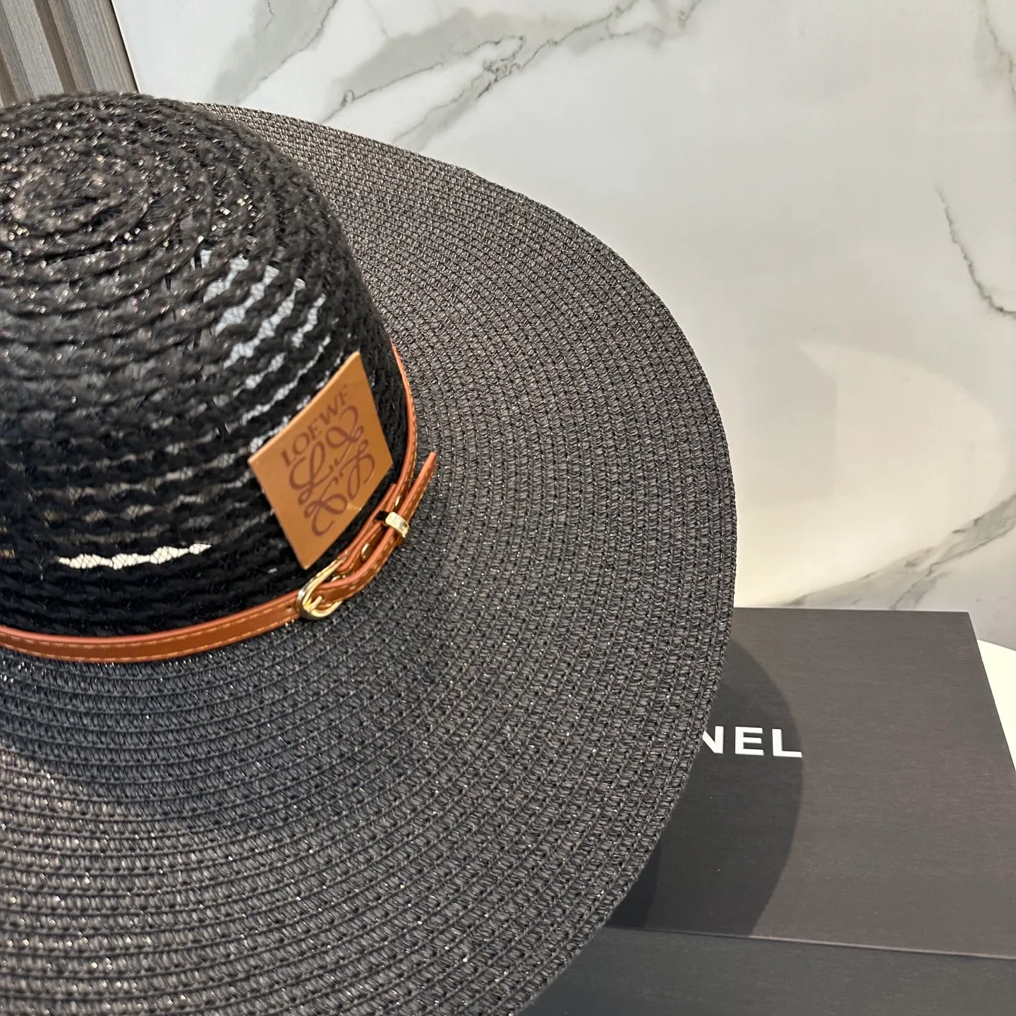 P80 LOEWE big-brimmed hat, big sun hat, made of fine grass, official model opening, non-market ordinary version, head circumference 57cm
