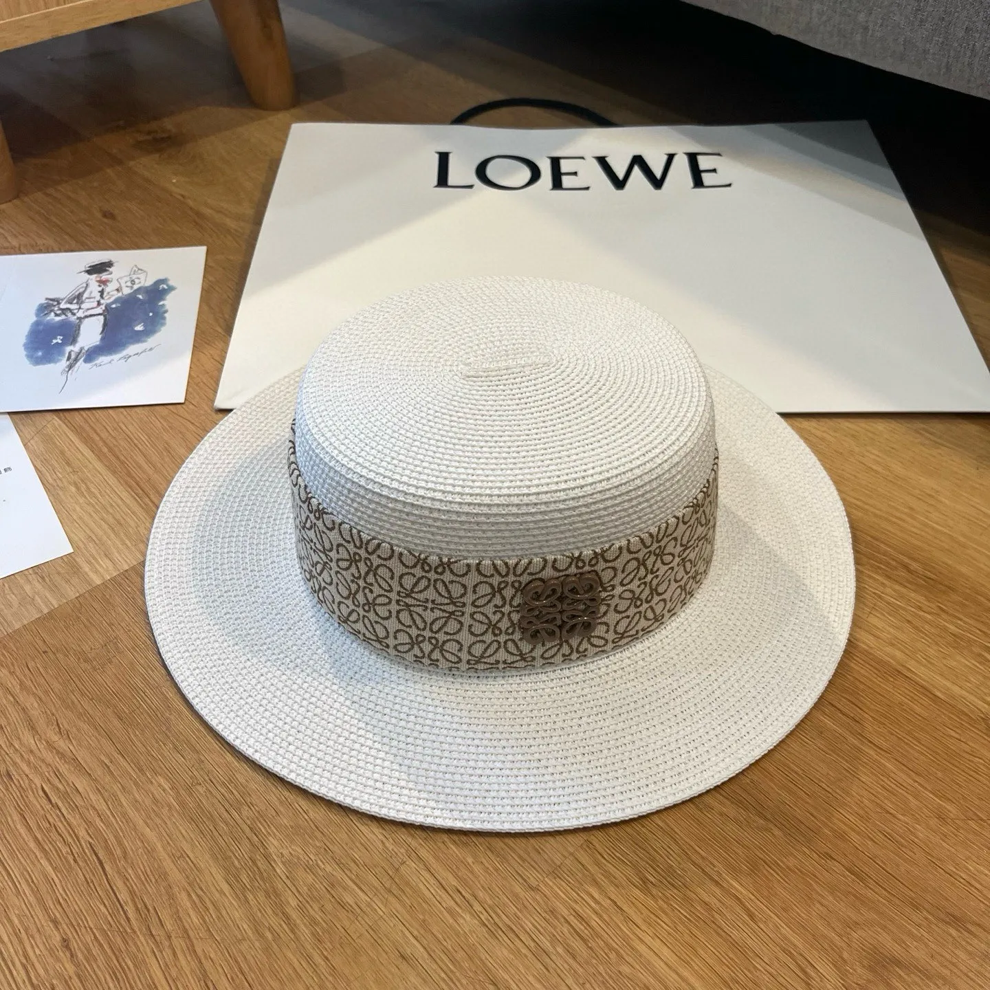 💰100¥ ＬＯＥＷＥ Loewe’s new flat-top straw hat, top hat, head circumference 57cm