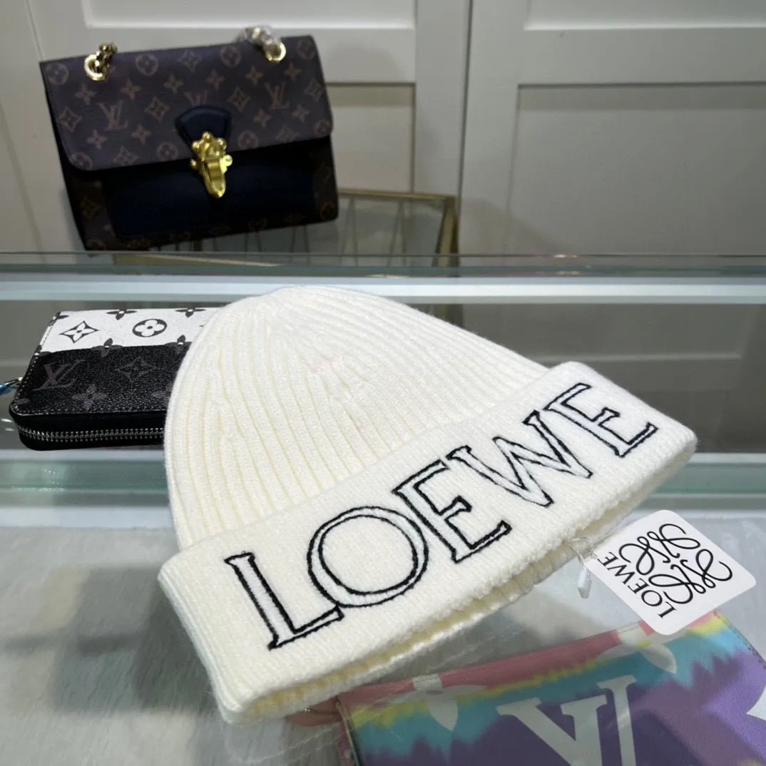 90💰 Classic knitted hat from loewe official website! Xiaohongshu’s hottest selling item! Dress well! The same style for men and women, thicker and warmer, fashionable and popular 🌸First-class quality, the best brand for warmth in autumn and winter, order now, limited edition
