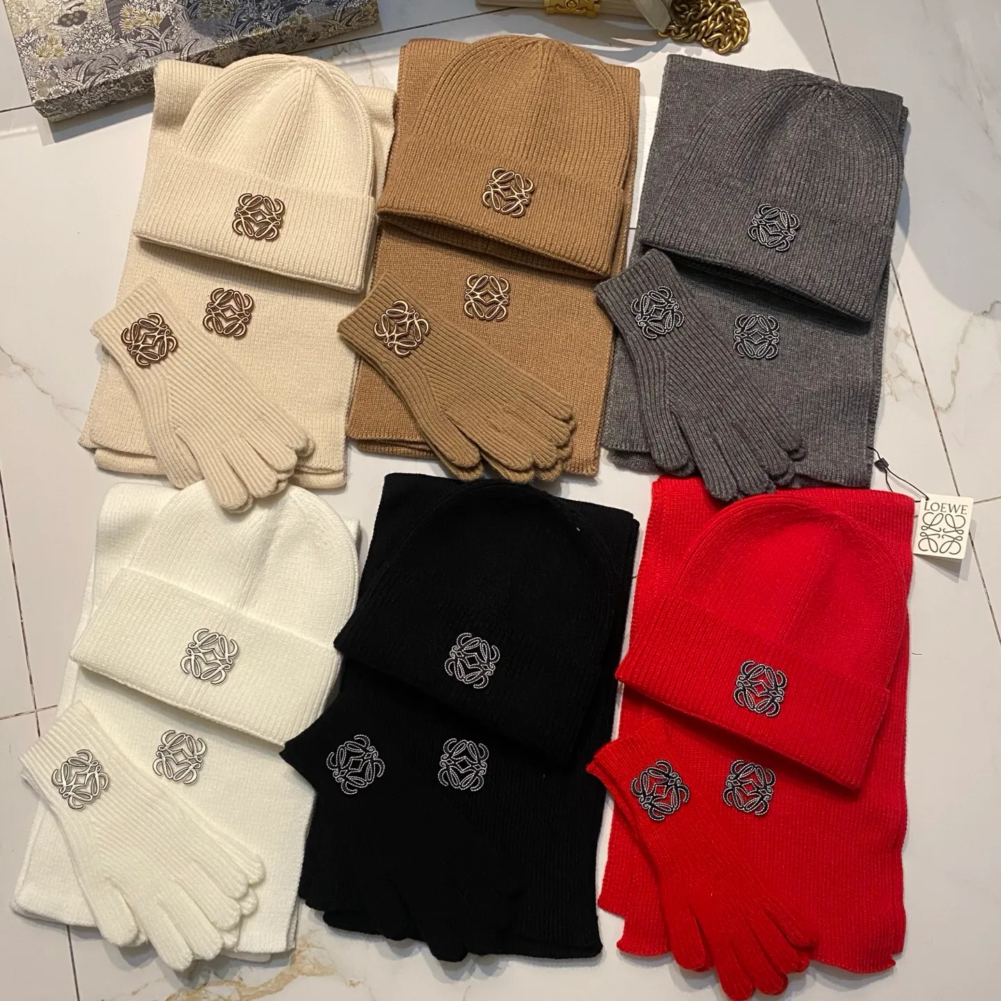 Loewe suit cashmere knitted hat + scarf + gloves