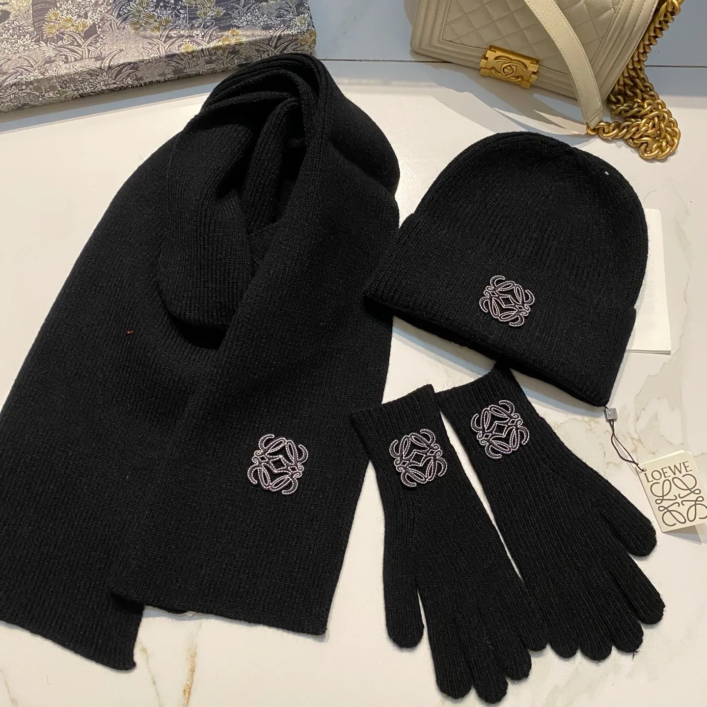 Loewe suit cashmere knitted hat + scarf + gloves