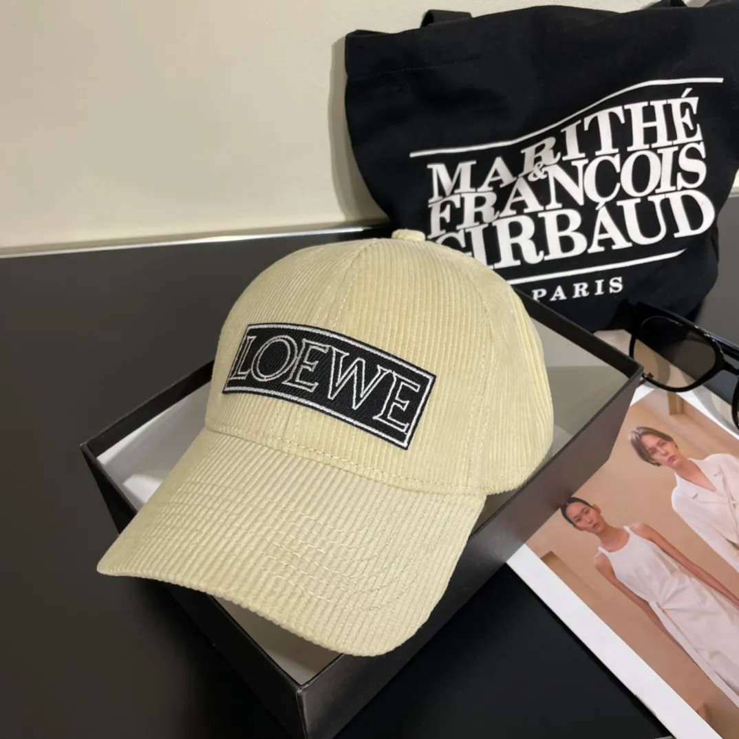 P80 🧢Loewe~New baseball cap🧢, simple embroidered classic logo, super texture👍, exquisite big-name style, a must-have artifact for goddesses, couple style