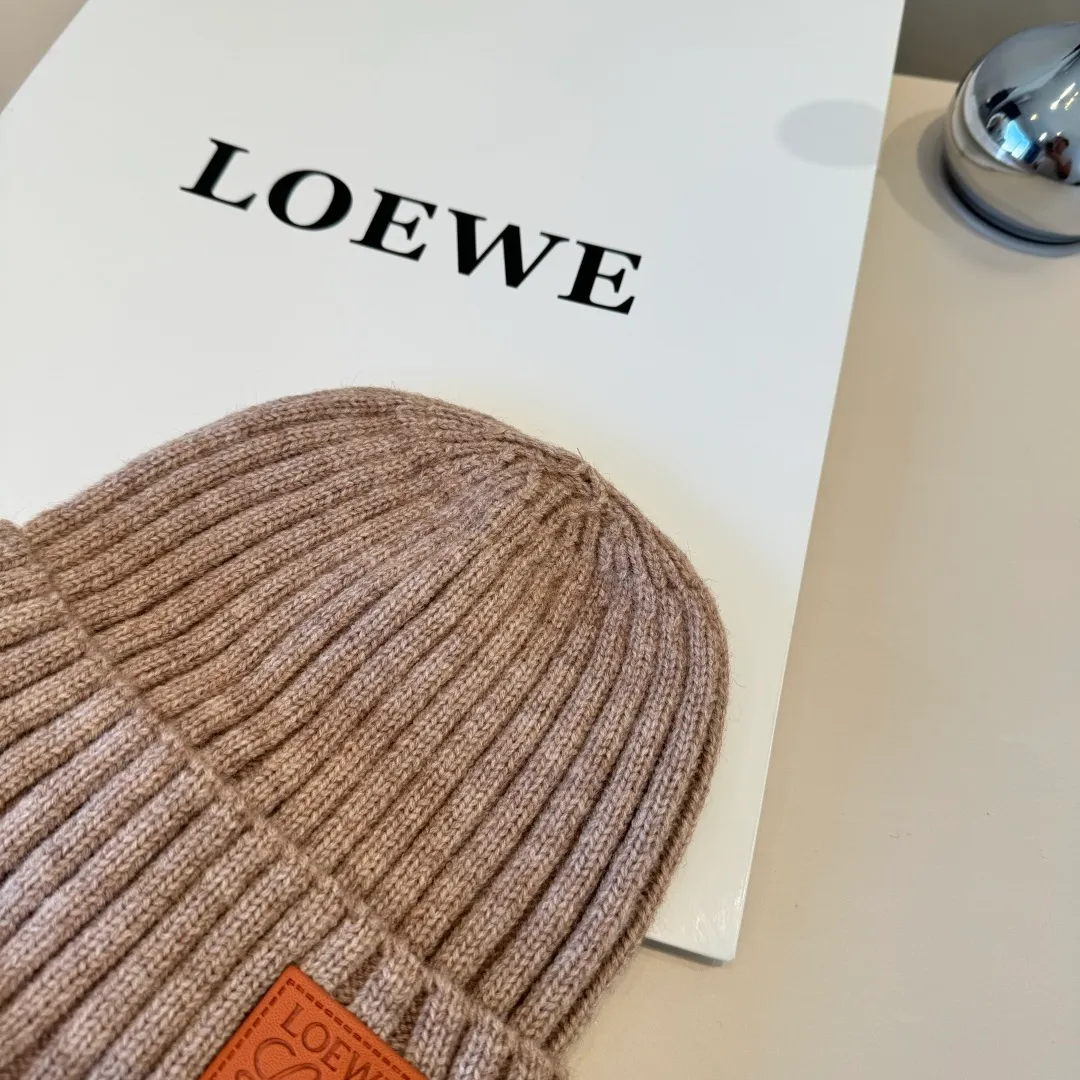 💰80¥ Loewe new knitted beanie