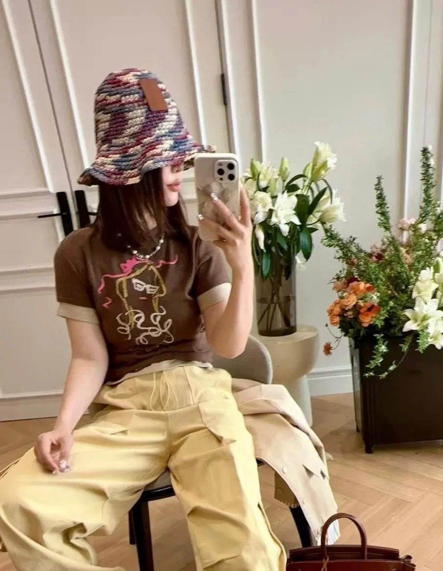 2⃣️5⃣Spring and summer new style️ꫛꫀꪝ❥—— 🖤Loewe logo straw hat 🆕Mixed purple mixed with orange 👌Purely hand-woven raffia 👒Head circumference 55～58cm