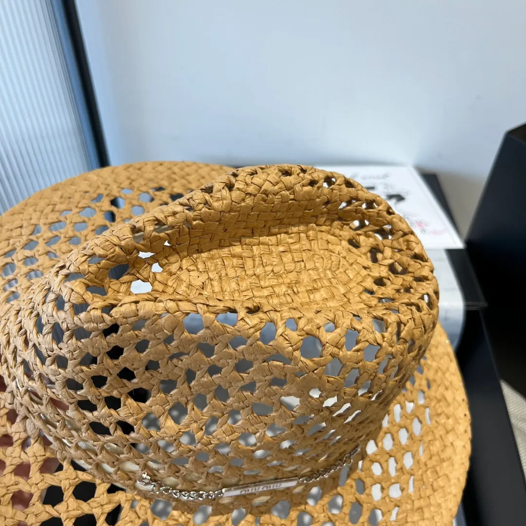 💰130¥ miumiu new top hat, hollow top hat, head circumference 57cm