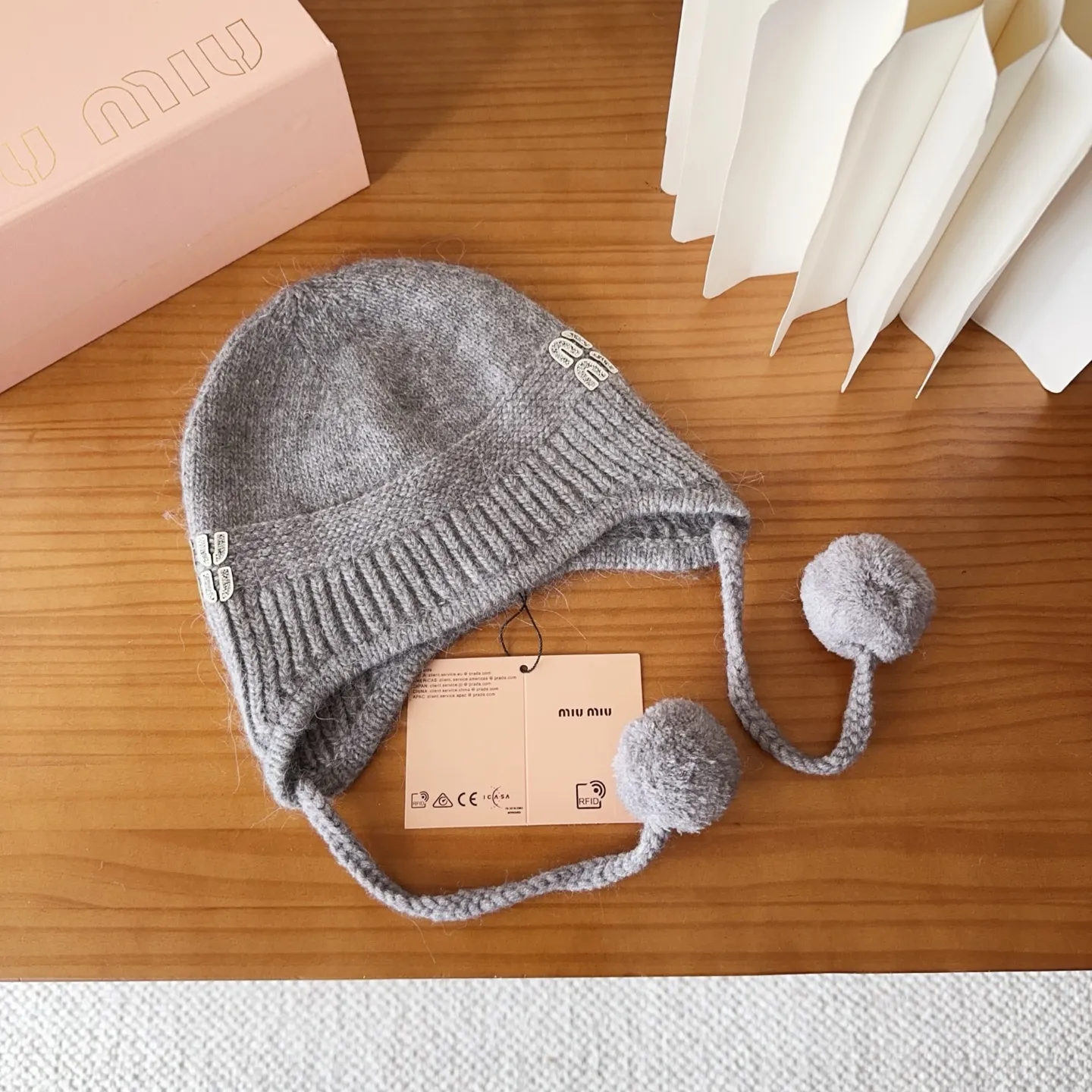 💰86 miumiu’s most popular knitted hat at Miu Miu counter! Xiaohongshu’s new product is released, it’s so 🉑️, high-elastic fabric, classic colors, same style for men and women.