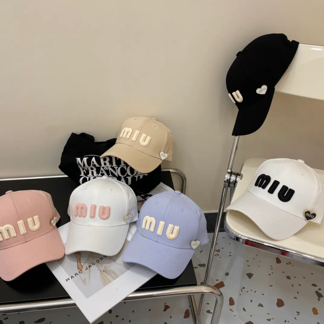 P66💛 Comes with dust bag. [Miumiu Miu Miu] 2024 new denim order style embroidered baseball cap🧢big brand style is super easy to match, hurry up and get it!