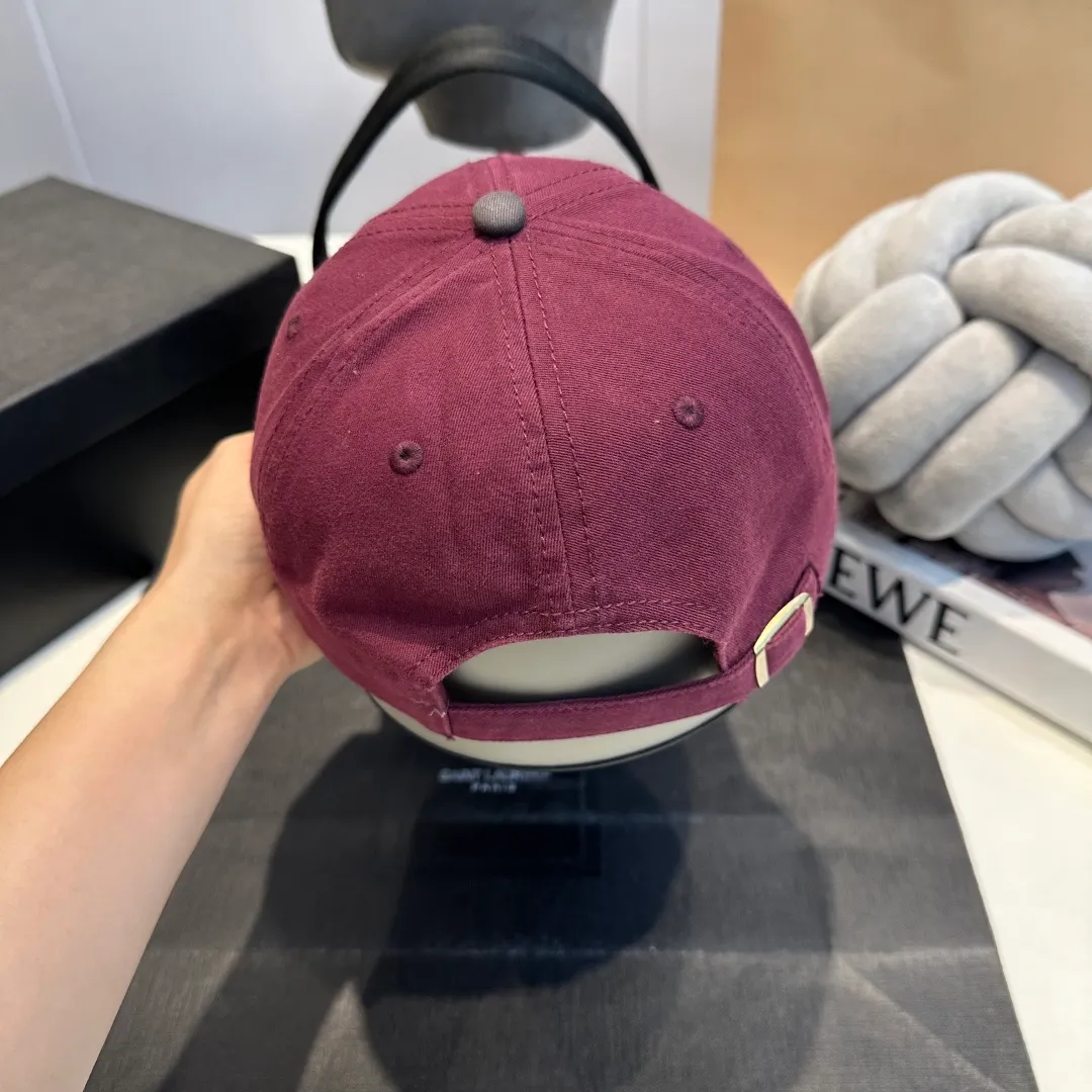 P60 miumiu new 25 spring and summer baseball cap, widened to show small head, new logo embroidery for spring and summer, same style for men and women
