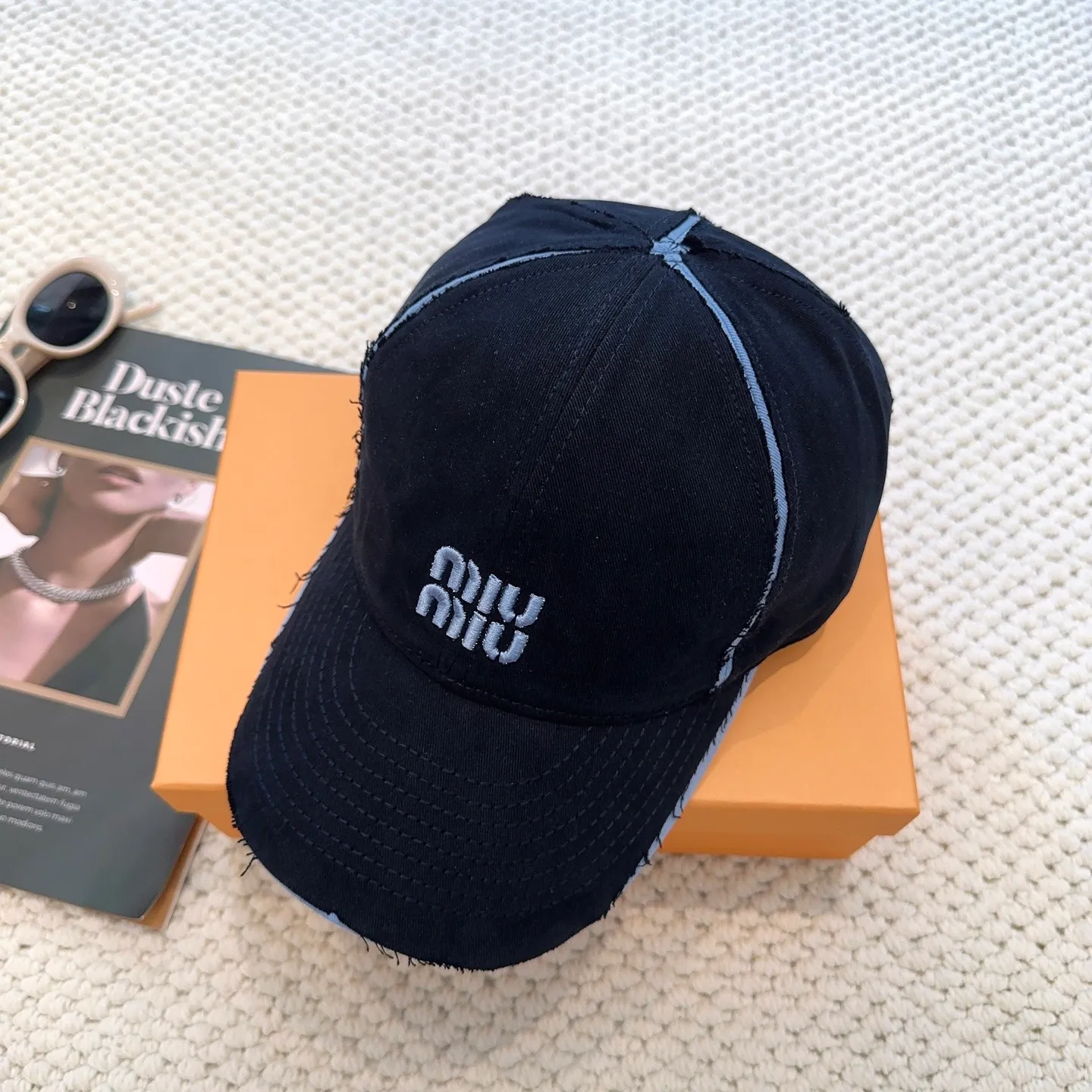P80💛 Comes with dust bag. [Miumiu Miu Miu] High version of the new order style embroidered baseball cap🧢The big brand style is super easy to match, so hurry up and get it!