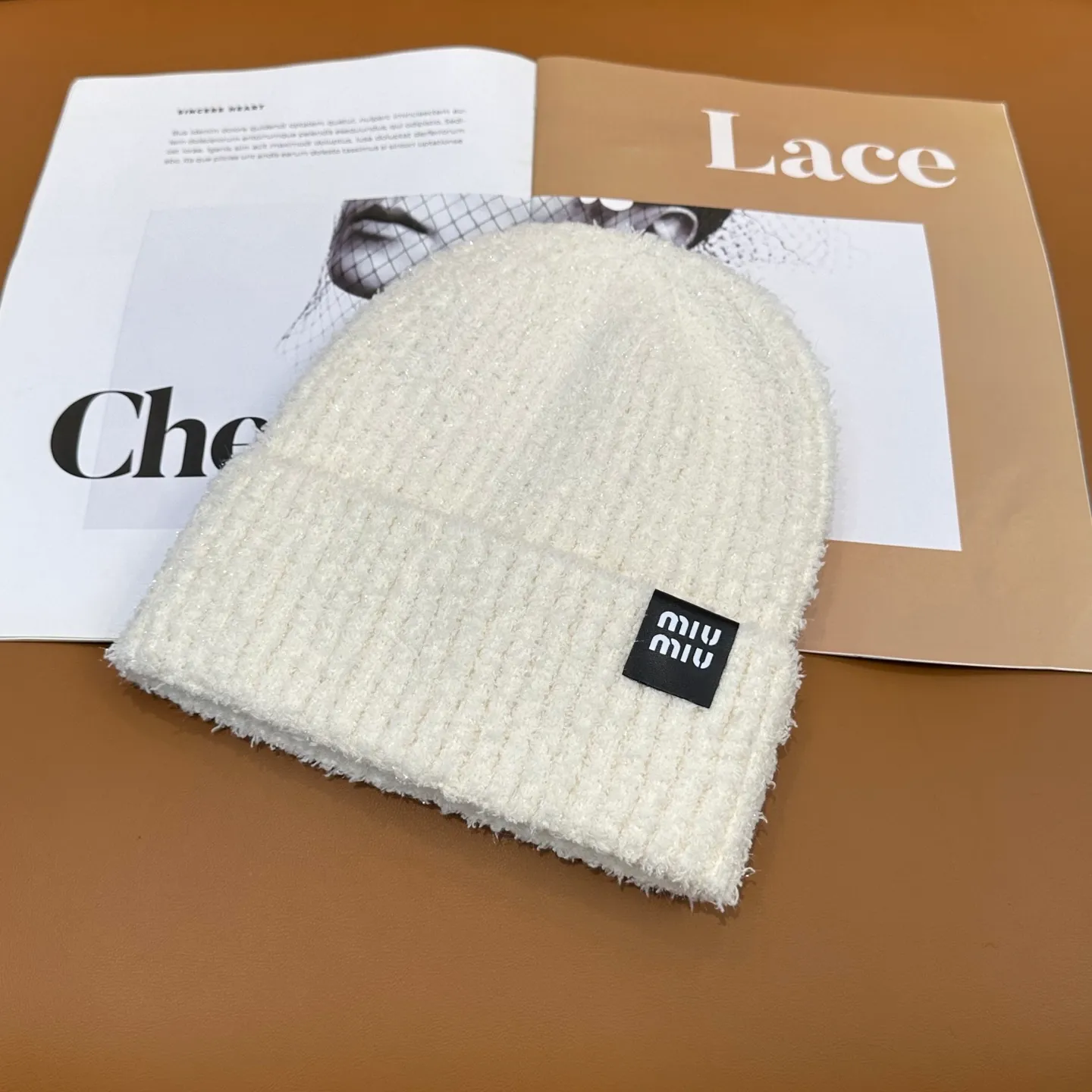 P56 miumiu’s popular knitted hat! So 🉑️, high-elastic fabric, classic colors, same style for men and women