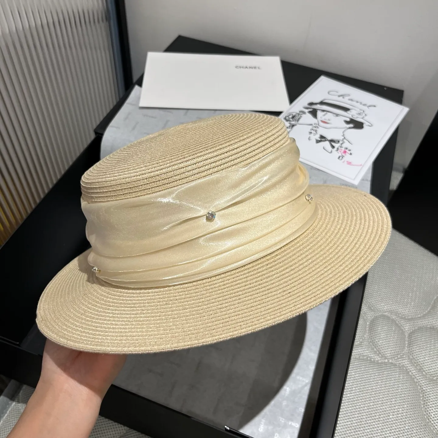 💰170¥ miumiu new flat top hat, high-grade PP straw fabric, head circumference 57cm