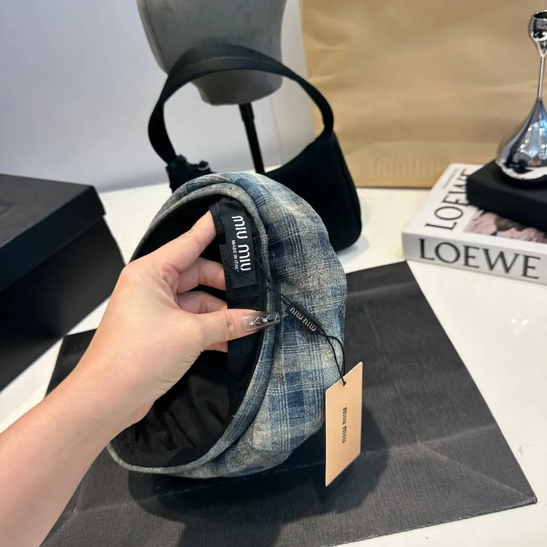P60 miumiu autumn and winter new wool beret, official model, retro style sub-beret, head circumference 57cm