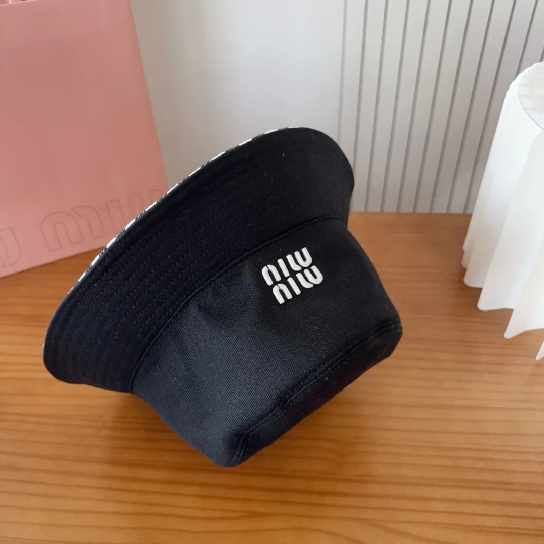 💰70 miumiu double-sided fisherman hat, one-to-one mold customization, head circumference 57cm, unisex