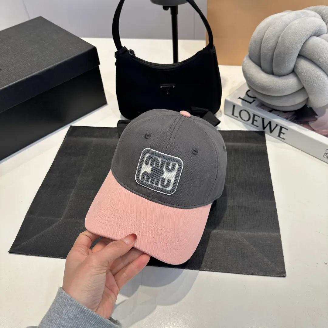 P56 miumiu original spring and summer new baseball cap, genuine mold-making and custom-made, the original workmanship is meticulous and the quality is superb!