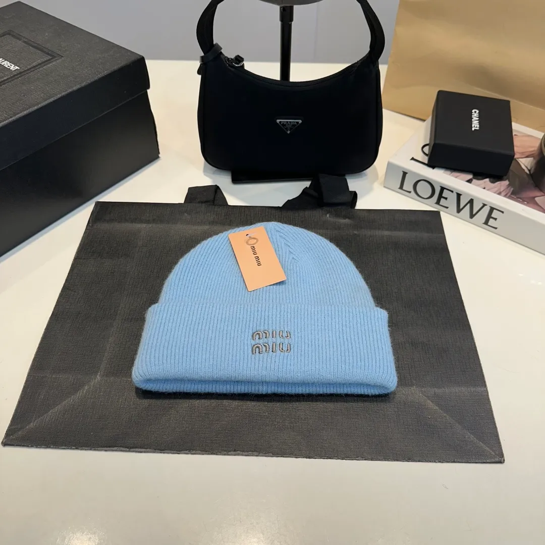P60 miumiu new autumn and winter woolen hat