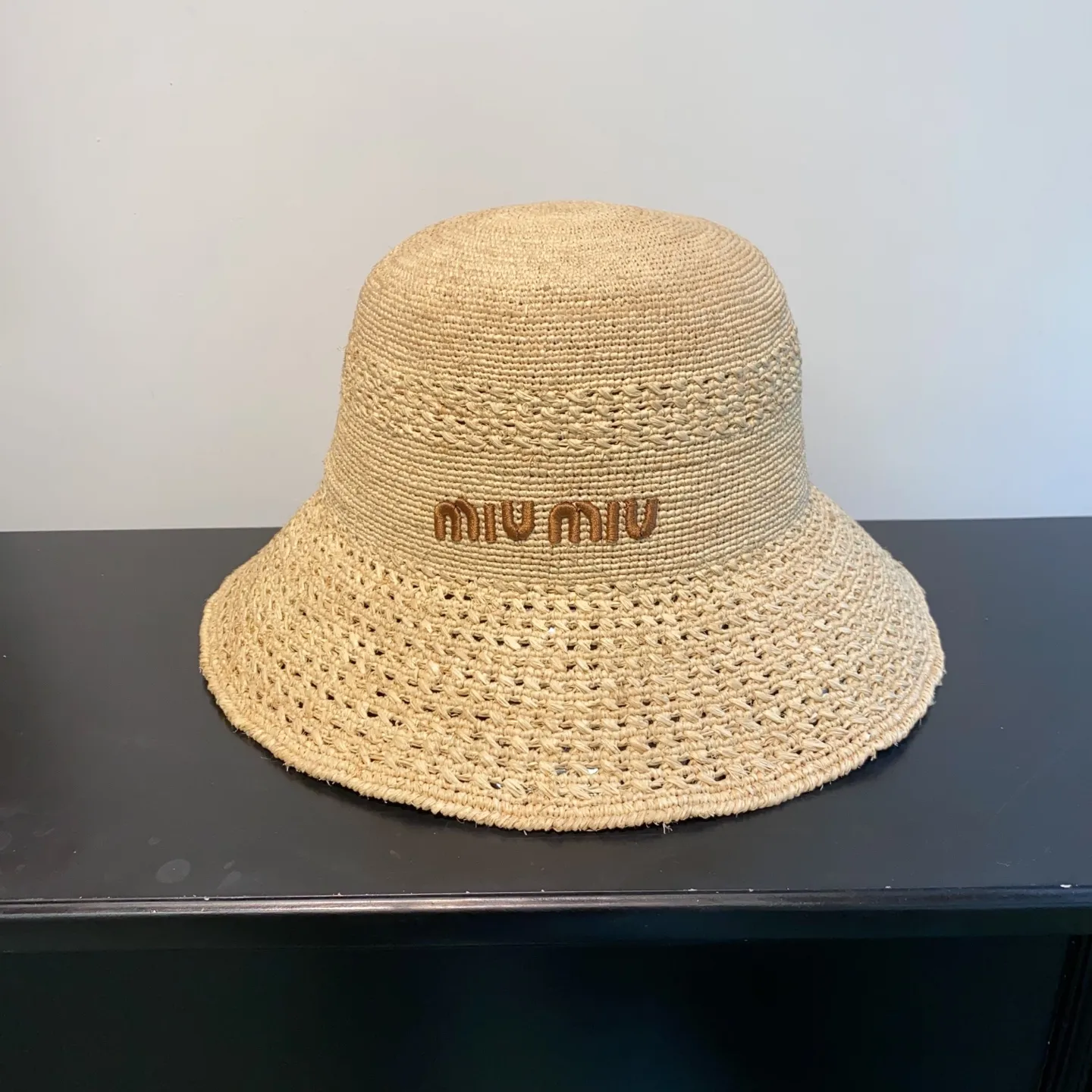 2⃣️5⃣️New ꫛꫀꪝ ❥—— ✨Imported raffia crochet straw hat ⚜️miumiu embroidery counter style versatile fashion style 🤩natural color