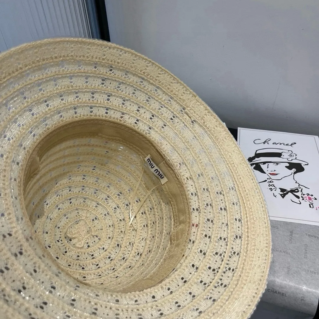💰130¥ miumiu lace basin hat, small and fresh design, head circumference 57cm