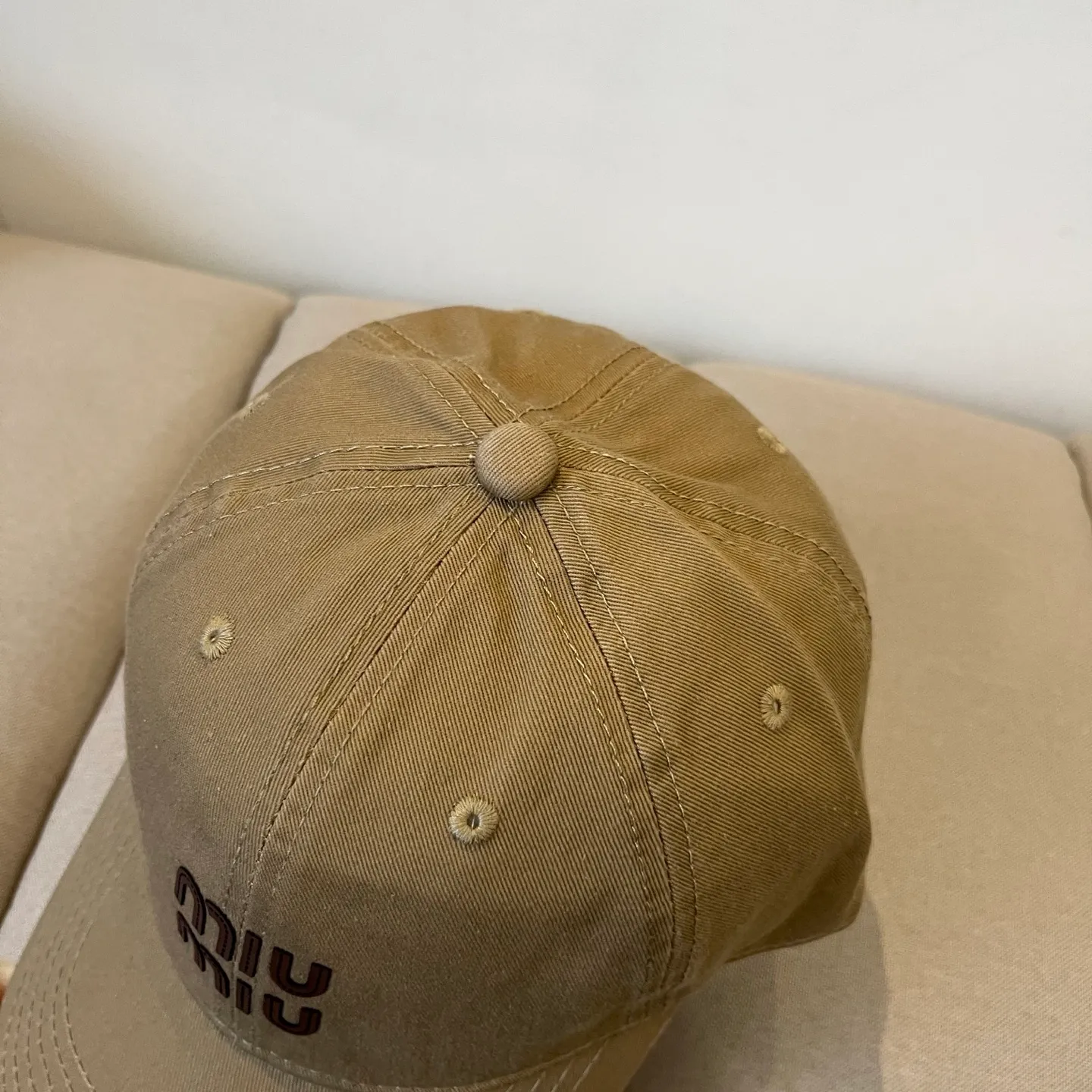 P54 miumiu original spring and summer new baseball cap, authentic mold customization, original workmanship is meticulous and the quality is superb!