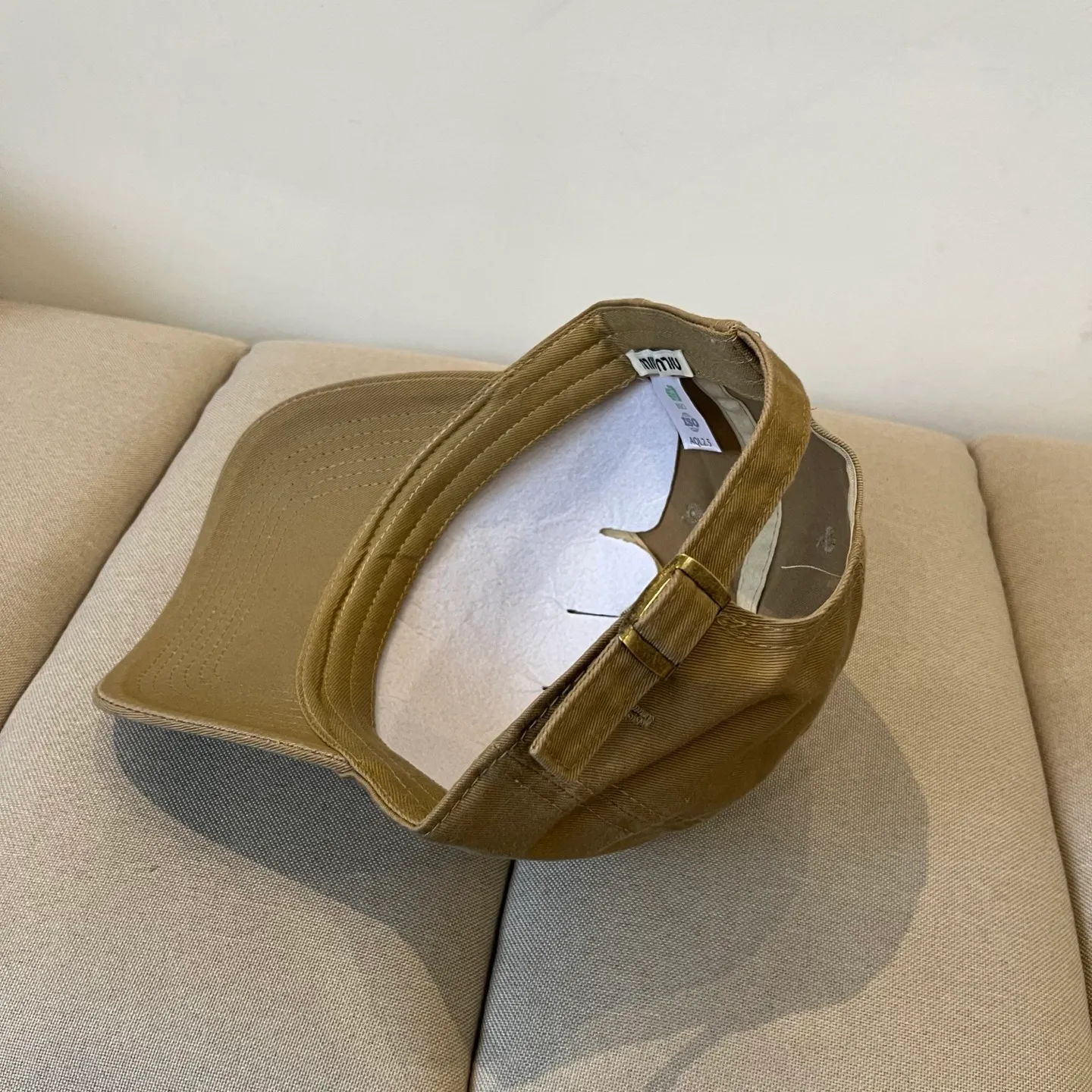 P54 miumiu original spring and summer new baseball cap, authentic mold customization, original workmanship is meticulous and the quality is superb!