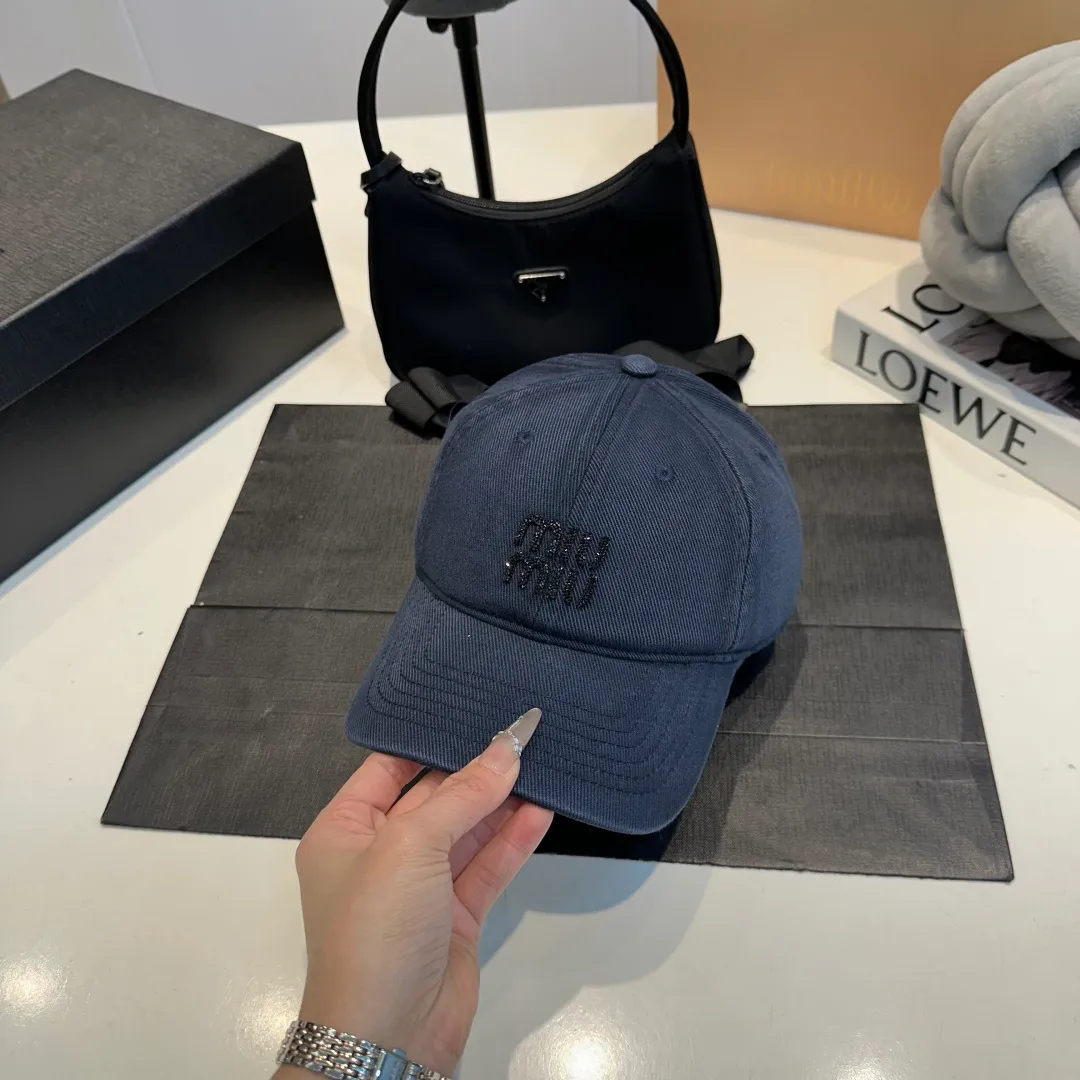 P60 miumiu new 25 spring and summer baseball cap, widened to show a small head, 25 spring and summer new logo embroidery, same style for men and women