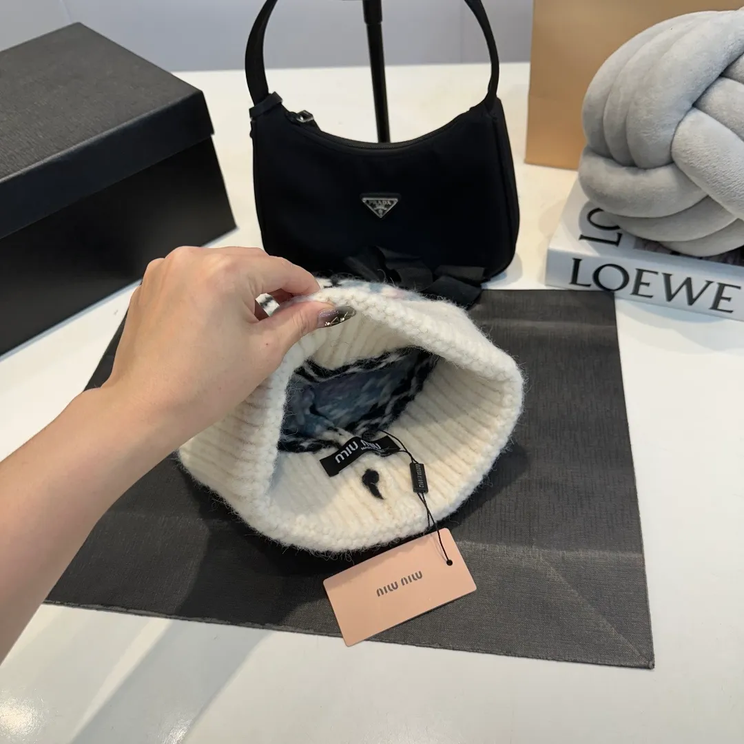P56 miumiu new autumn and winter woolen hat
