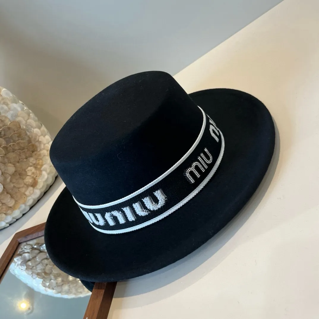 💰170¥ Black miumiu autumn and winter new wool top hat, flat top hat, 100% wool🦙% fabric, head circumference 57cm