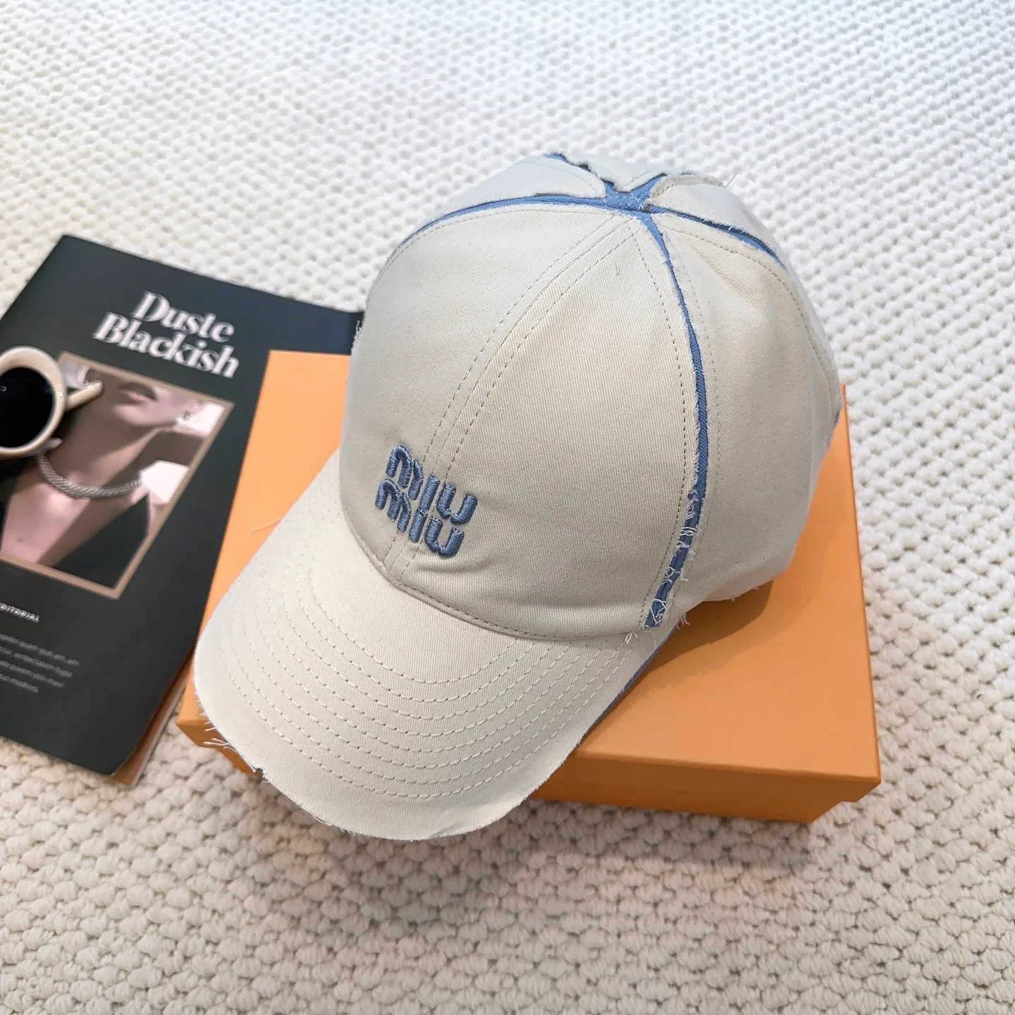 P80💛 Comes with dust bag. [Miumiu Miu Miu] High version of the new order style embroidered baseball cap🧢The big brand style is super easy to match, so hurry up and get it!