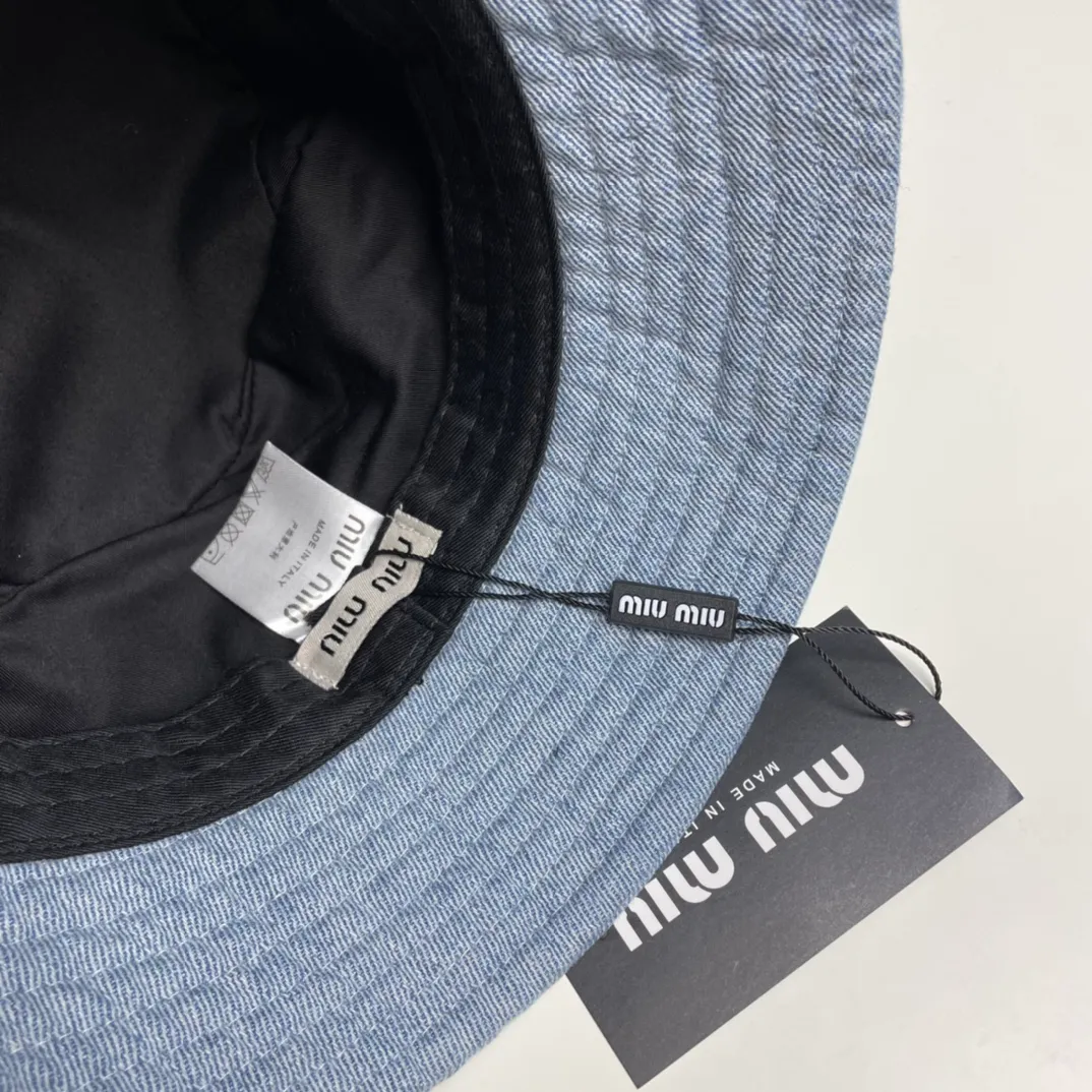 P86💛 Comes with dust bag. [Miumiu Miumiu] New denim order style bucket hat, big brand style is super easy to match, hurry up and get it!