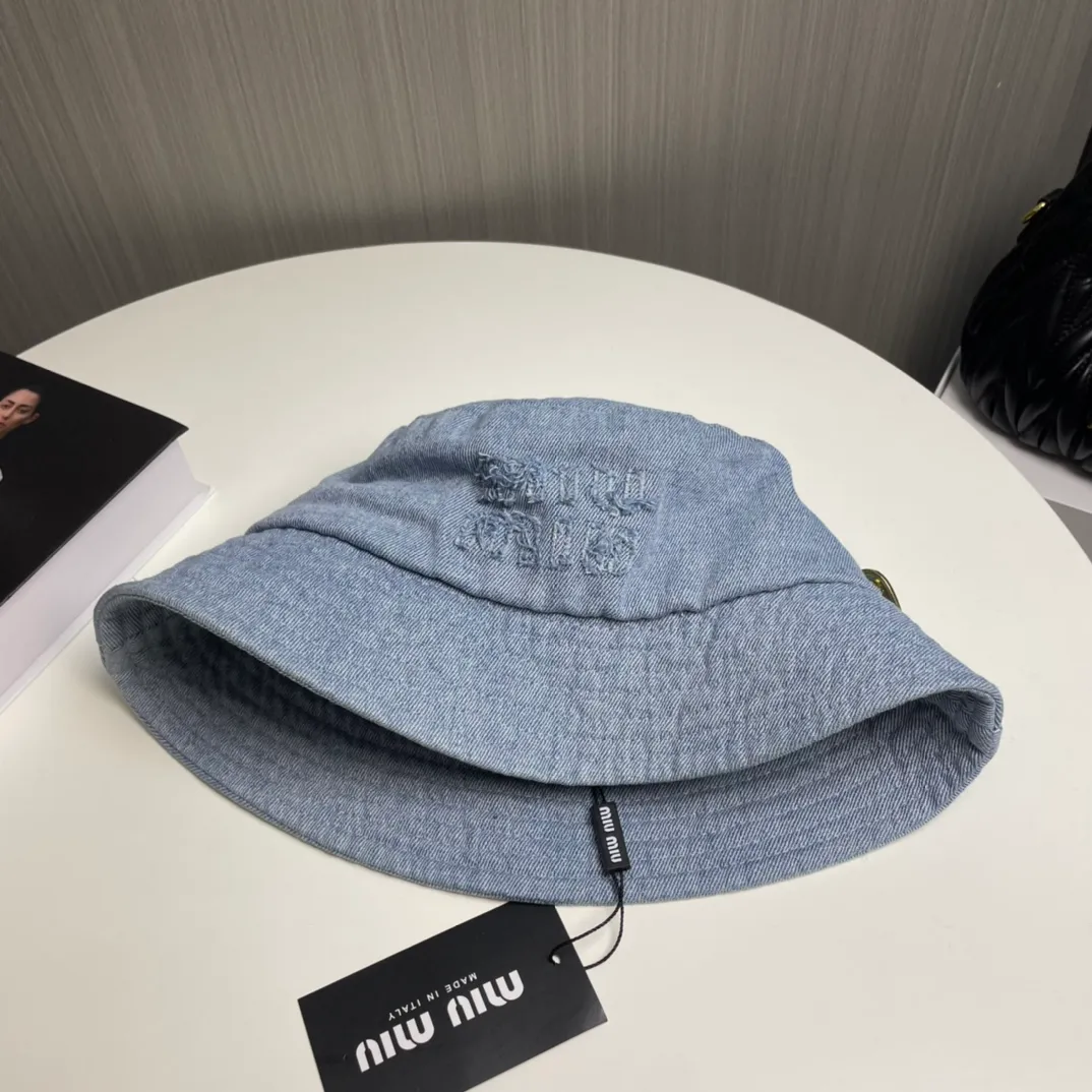 P86💛 Comes with dust bag. [Miumiu Miumiu] New denim order style bucket hat, big brand style is super easy to match, hurry up and get it!