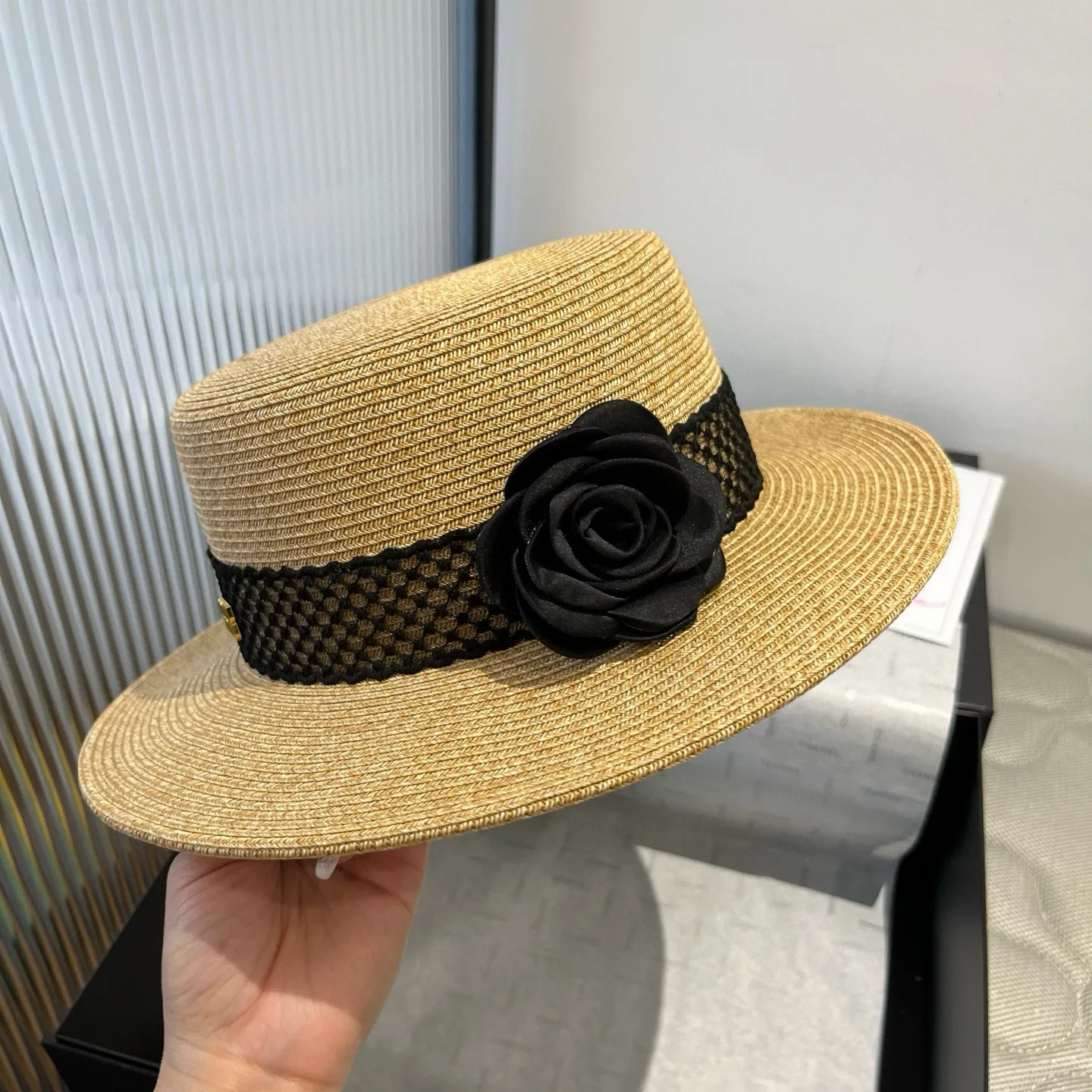 💰160¥ miumiu new sun hat, flat top hat, made of fine straw, head circumference 57cm
