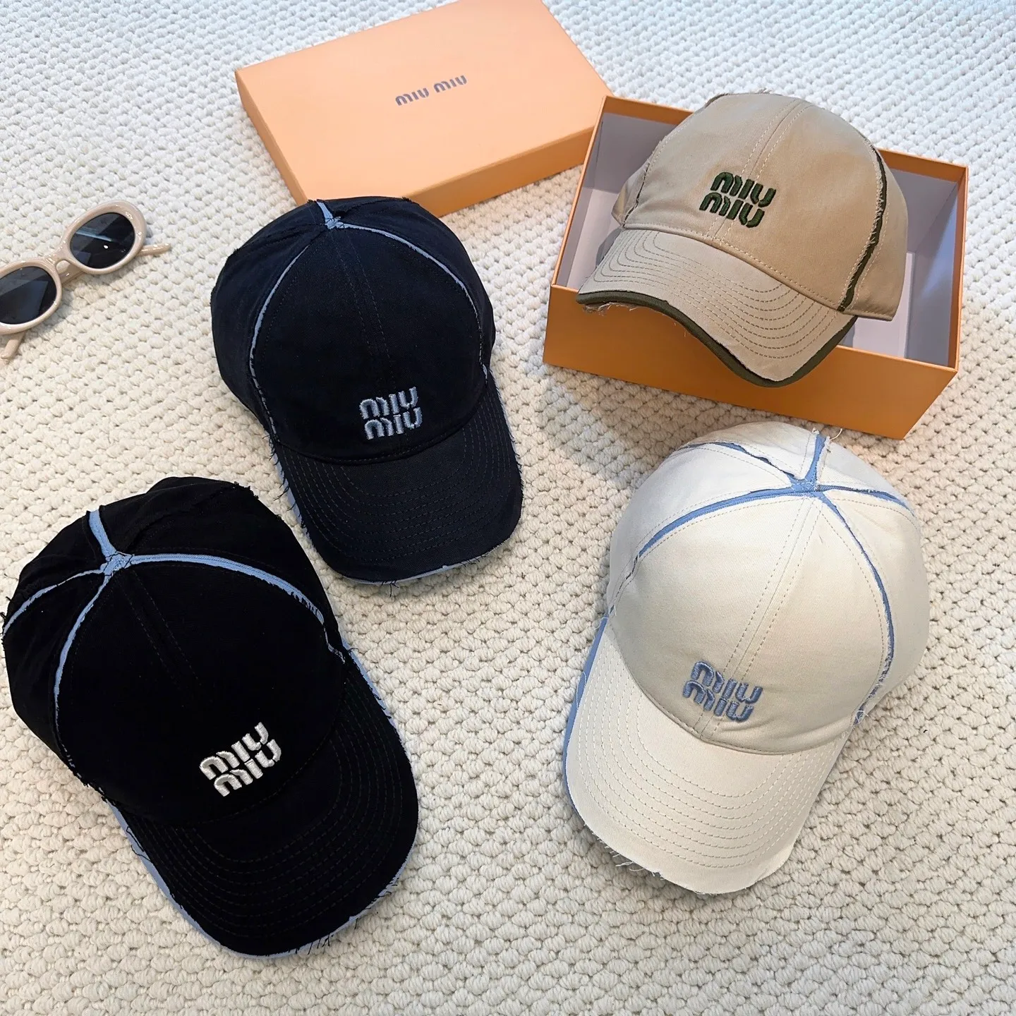 P86💛 Comes with dust bag. [Miumiu Miu Miu] High version of the new order style embroidered baseball cap🧢The big brand style is super easy to match, so hurry up and get it!