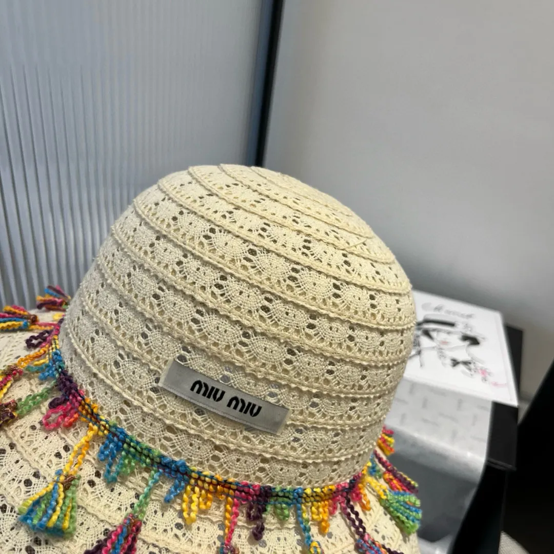 💰130¥ miumiu lace basin hat, small and fresh design, head circumference 57cm