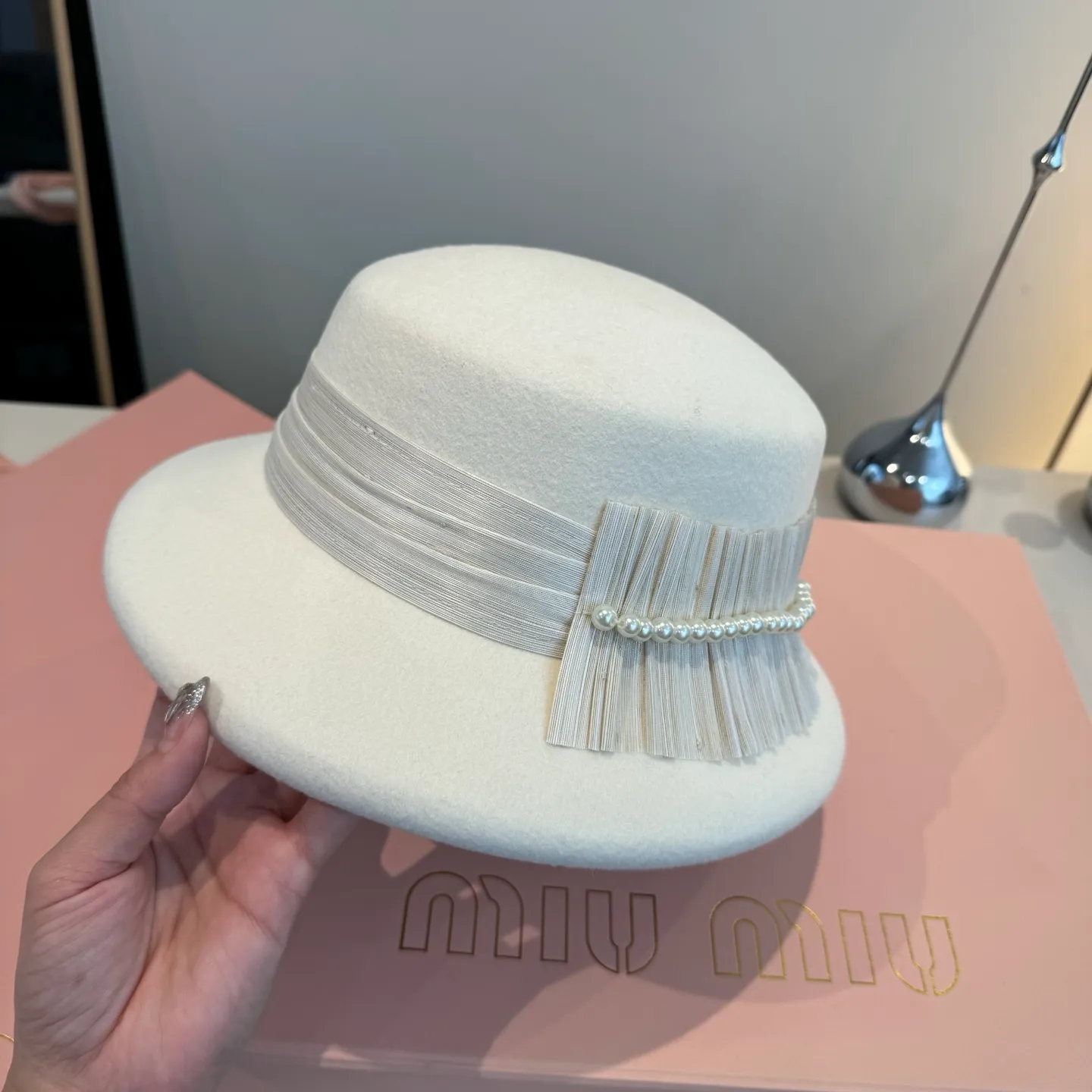 💰220¥ White miumiu autumn and winter new wool basin hat, 100% wool fabric%, head circumference 57cm