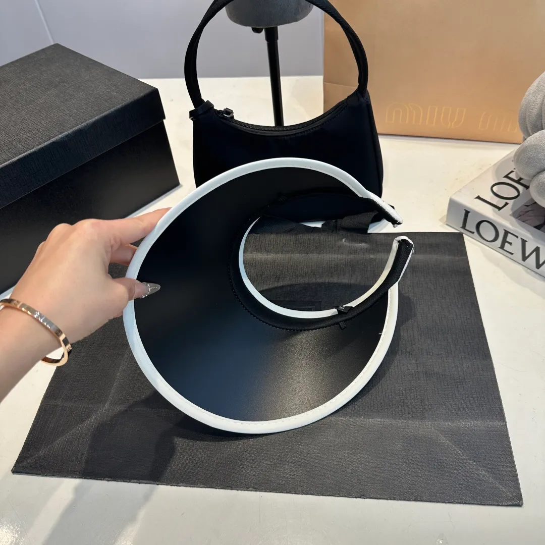 P56 MIUMIU Light luxury celebrity style empty top hat, little fairy headband with empty top! Breathable and not stuffy…a must-have for summer