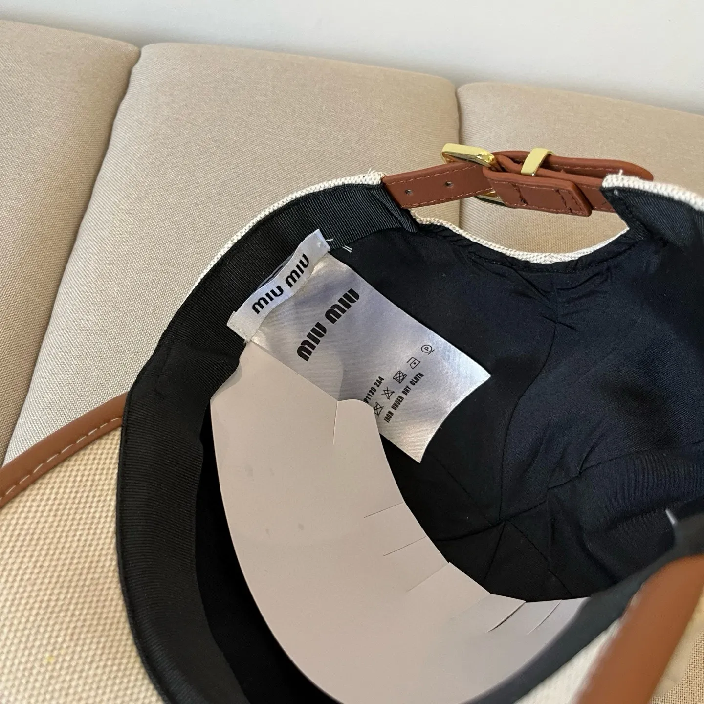 P64 miumiu original spring and summer new baseball cap, genuine mold-making and customization, the original workmanship is meticulous and the quality is superb!