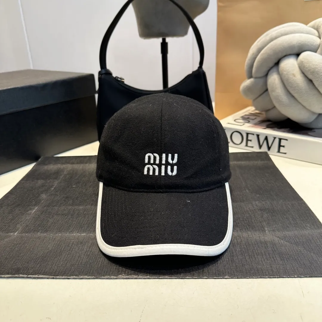 P70 miumiu new autumn and winter wool baseball cap, head circumference 57cm