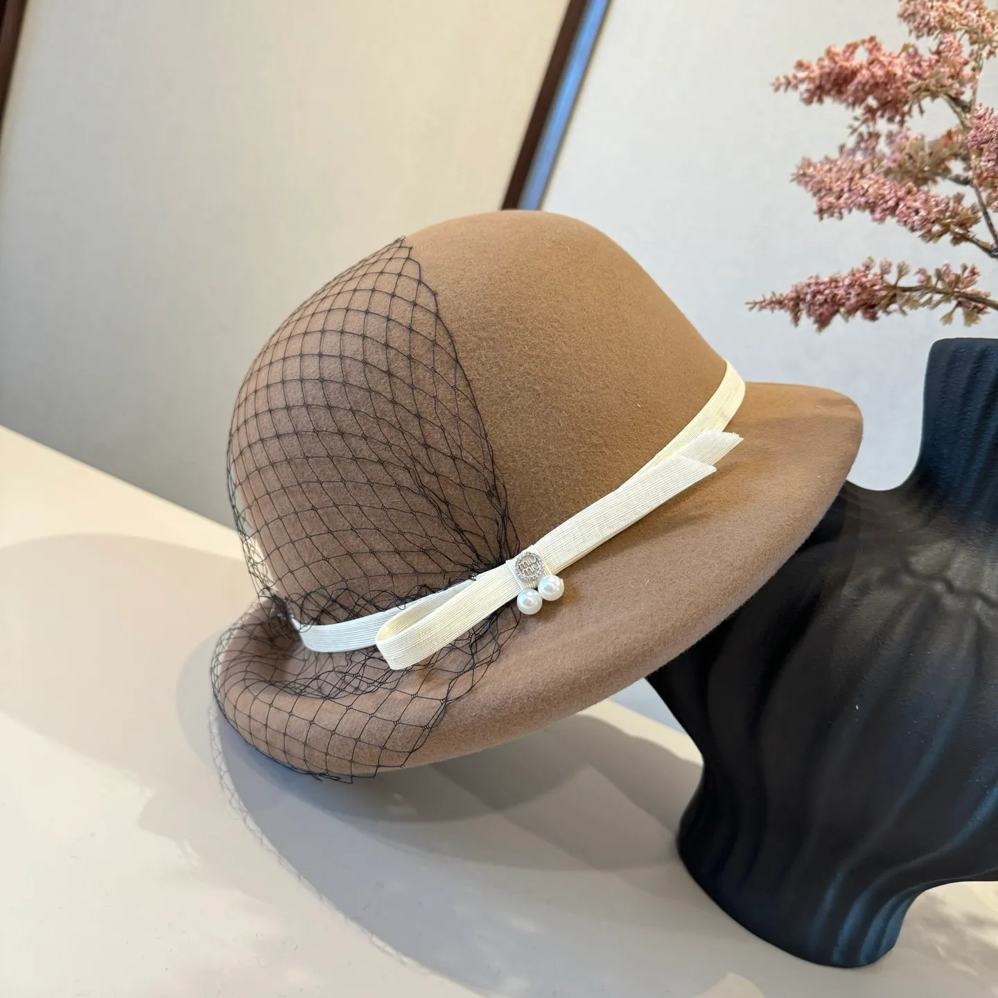 💰190¥ miumiu new wool basin hat, 100% wool fabric, head circumference 57cm