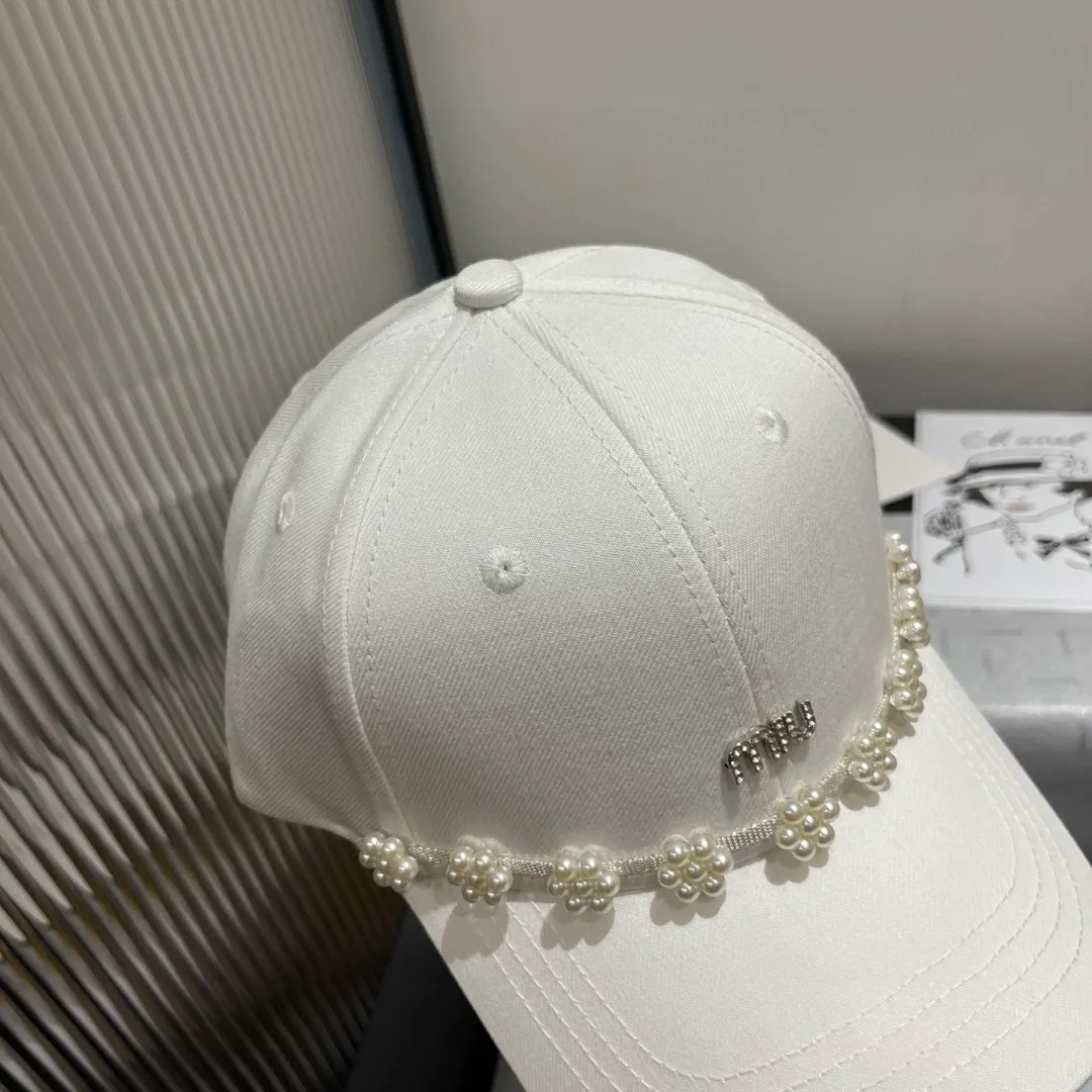 💰80¥ miumiu new peaked cap