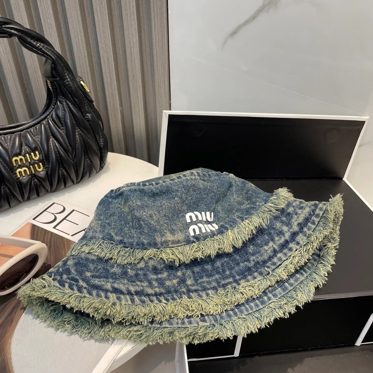 P66 💛 Comes with dust bag miumiu 2025 new washed soft denim men’s and women’s fisherman hat 🌈 Simple folding sunshade ~ a very textured one