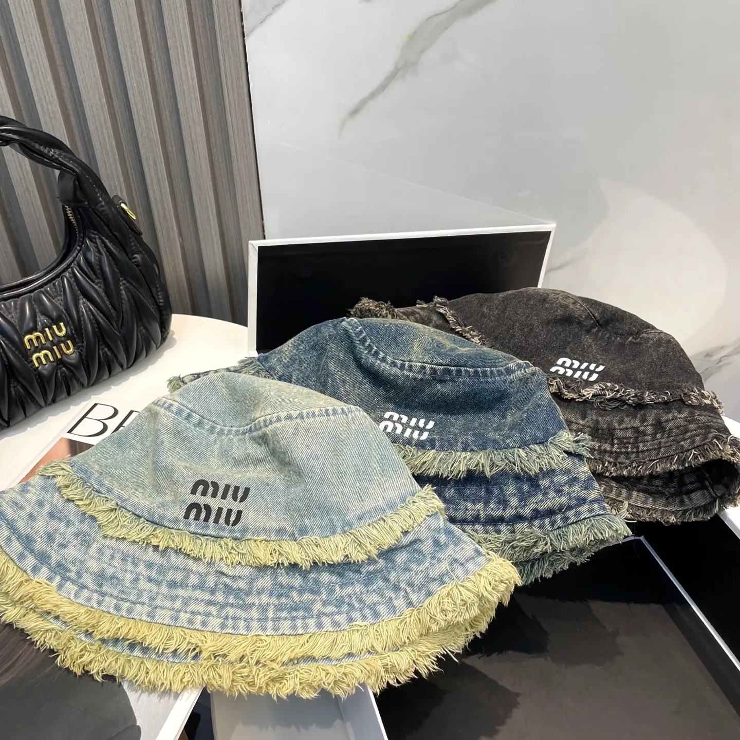 P66 💛 Comes with dust bag miumiu 2025 new washed soft denim men’s and women’s fisherman hat 🌈 Simple folding sunshade ~ a very textured one