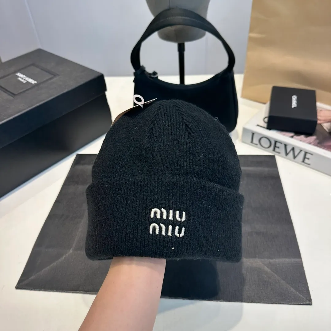 P60 miumiu new autumn and winter woolen hat